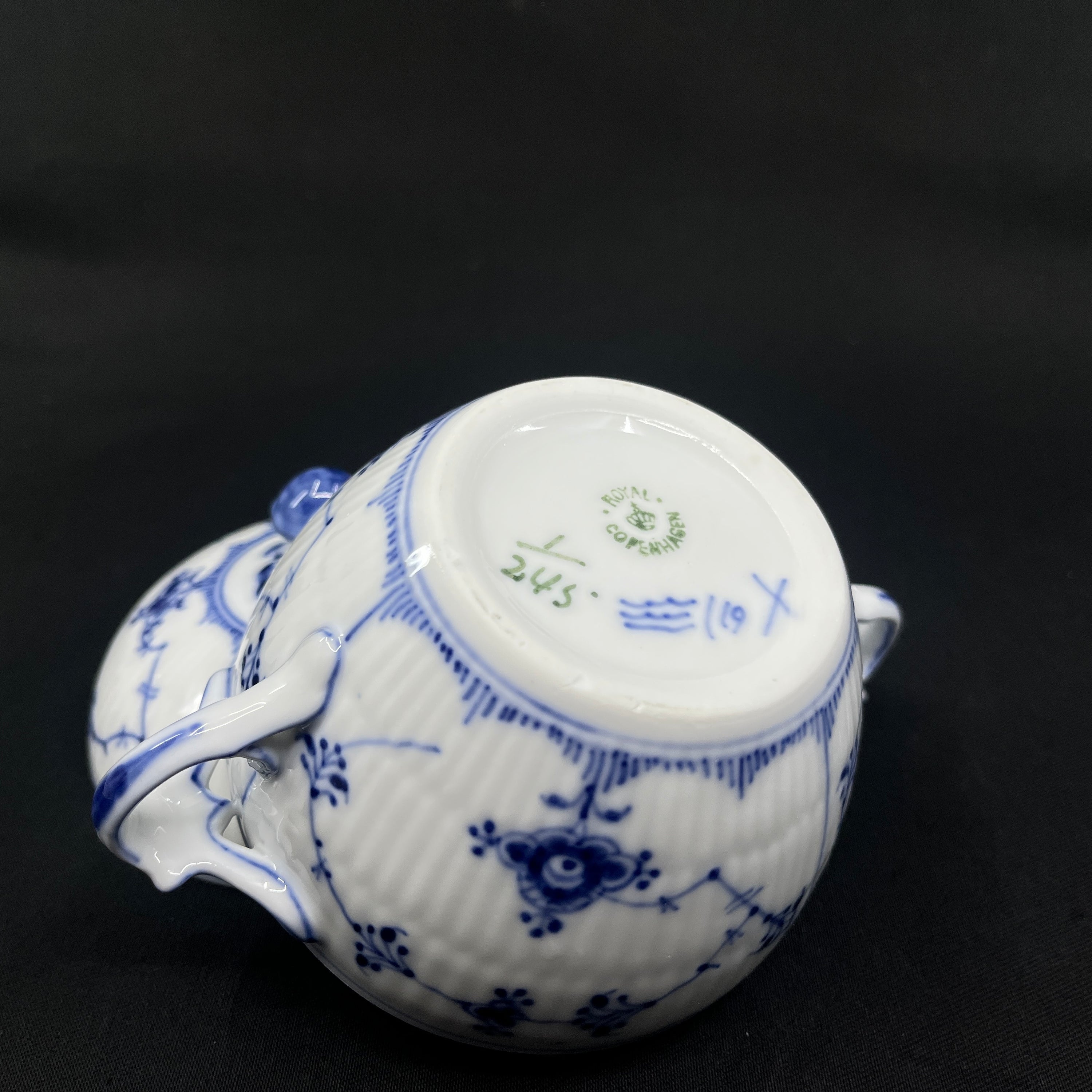 Musselmalet Riflet sukkerskål 1898-1923, 1/245