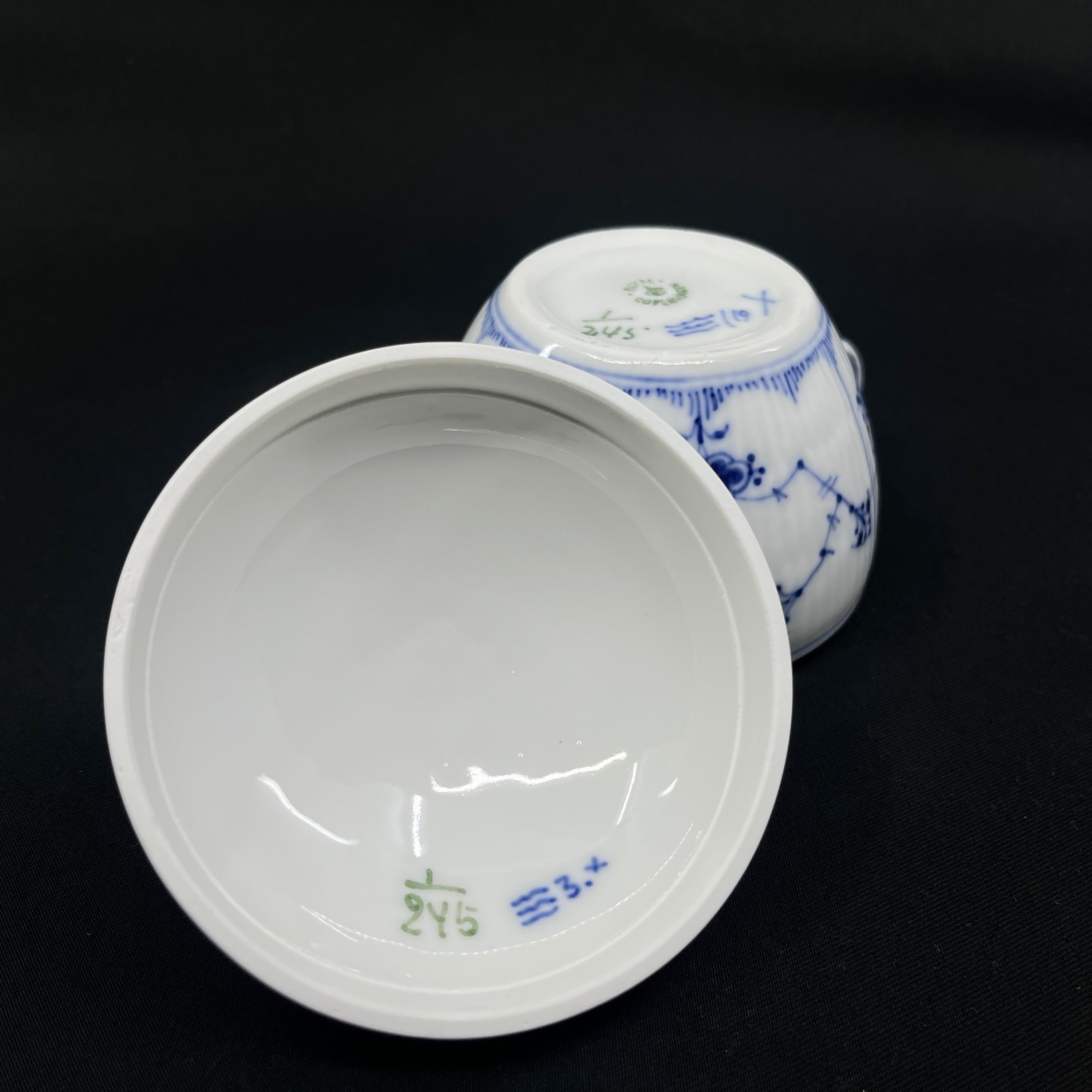 Musselmalet Riflet sukkerskål 1898-1923, 1/245