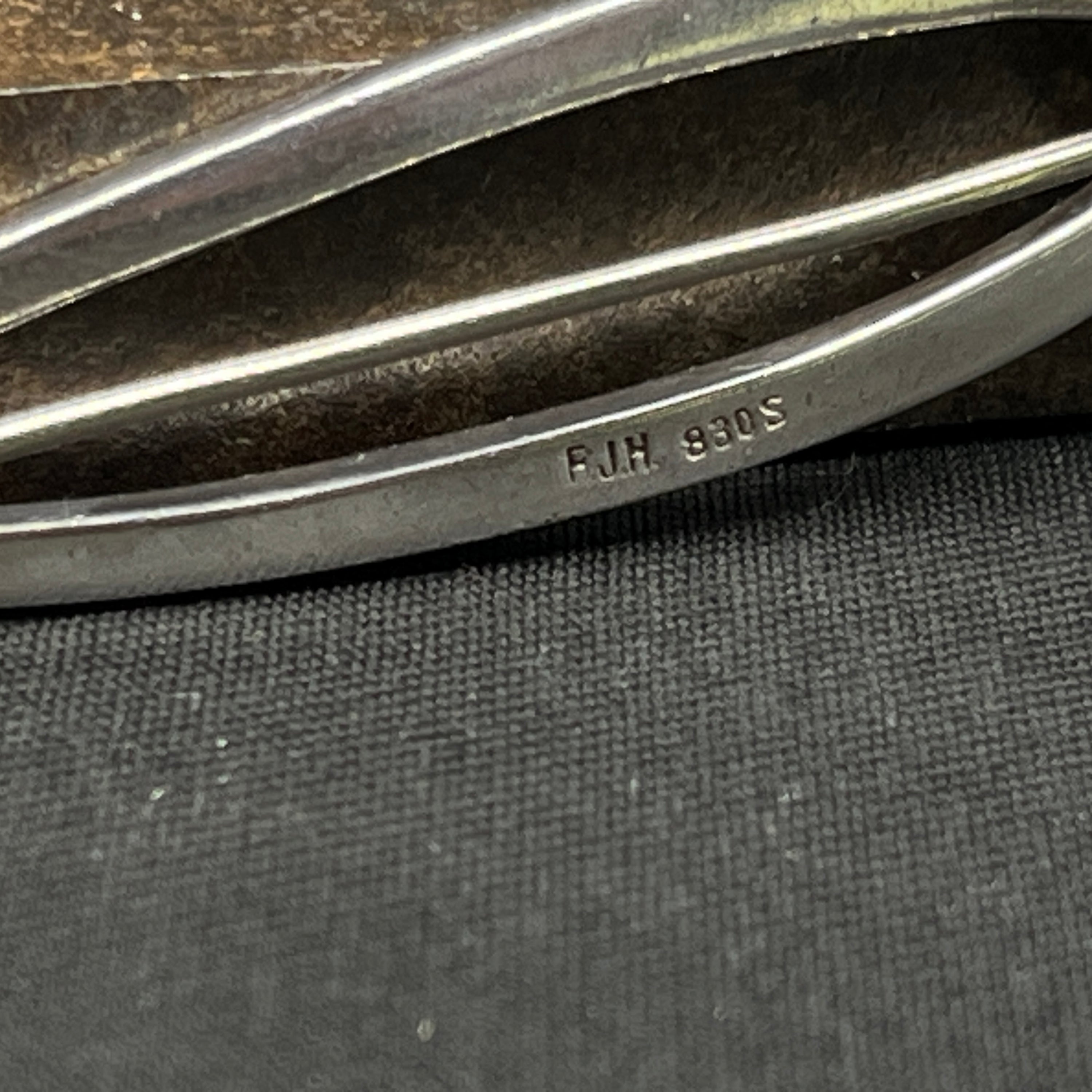 Broche af Svend Weihbrauch fra Hingelberg