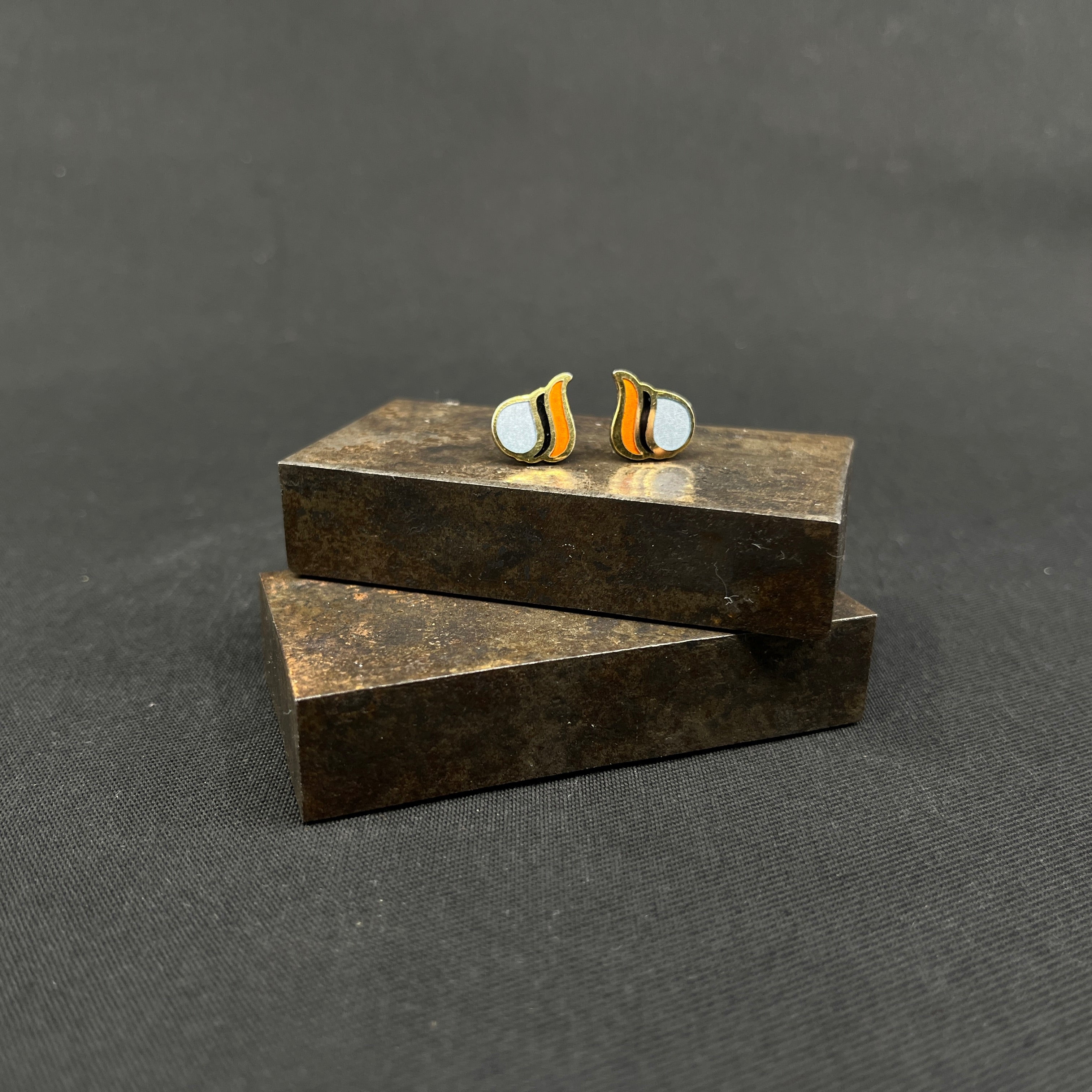 Ørestikker af Erik Magnussen for A. Michelsen