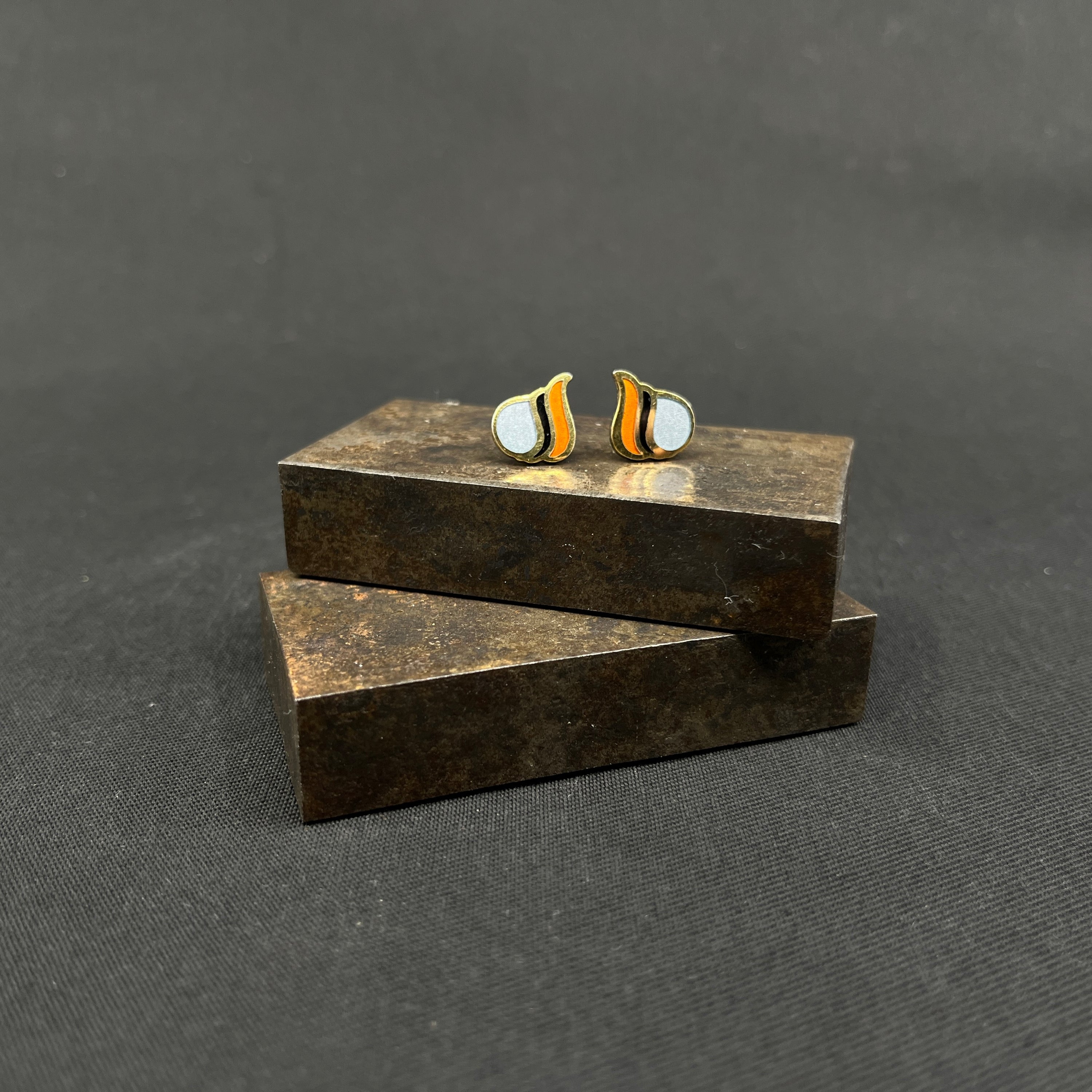 Ørestikker af Erik Magnussen for A. Michelsen