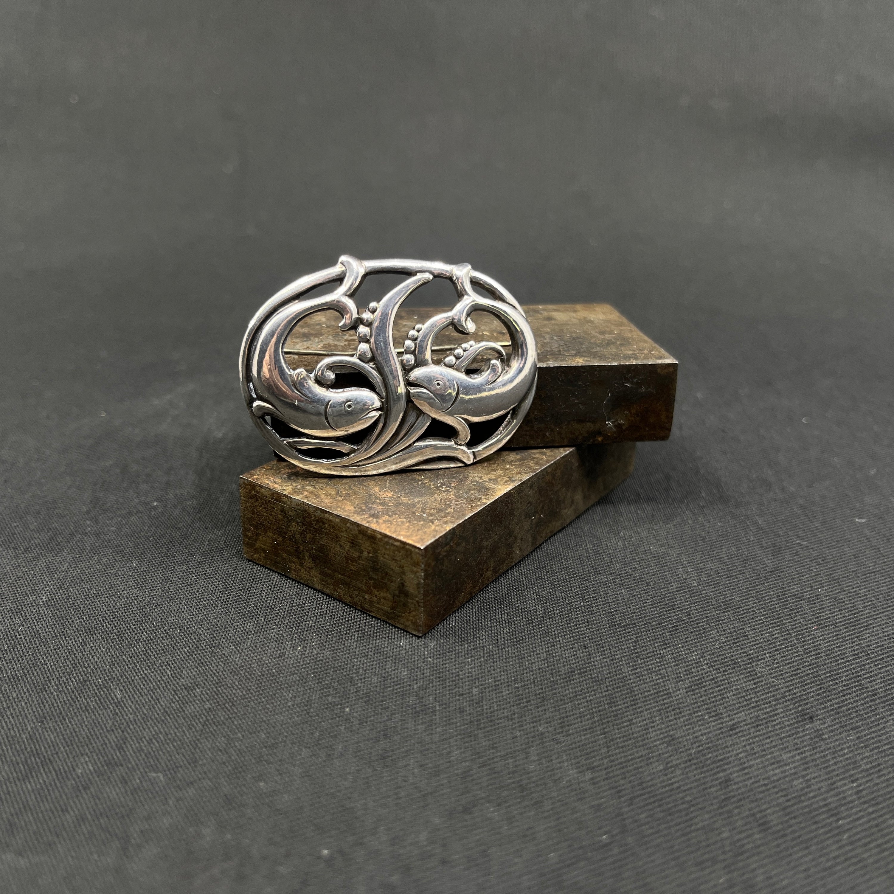 Art nouveau broche fra Eiler & Marløe - fisk