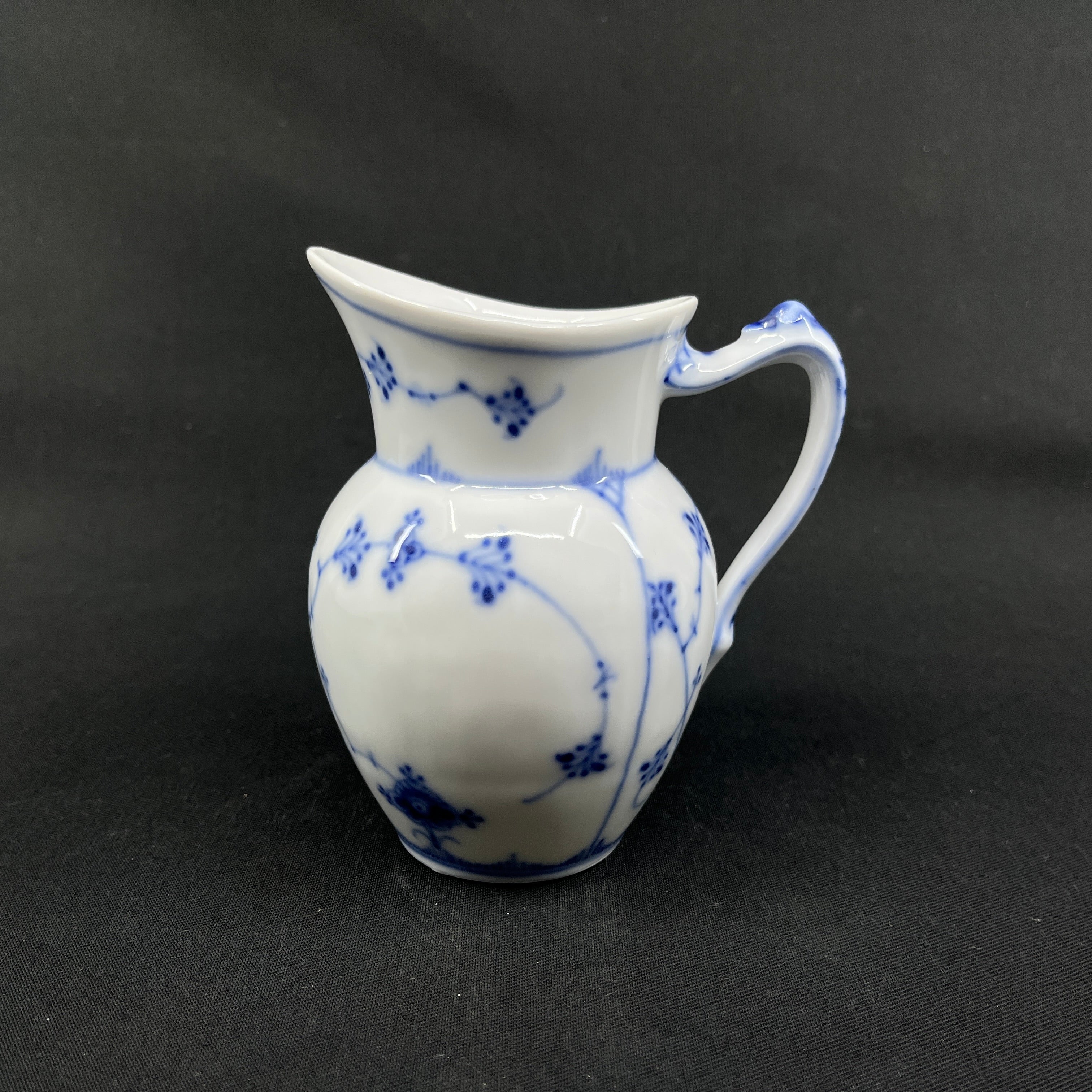 Stor Musselmalet Riflet flødekande, 1/61