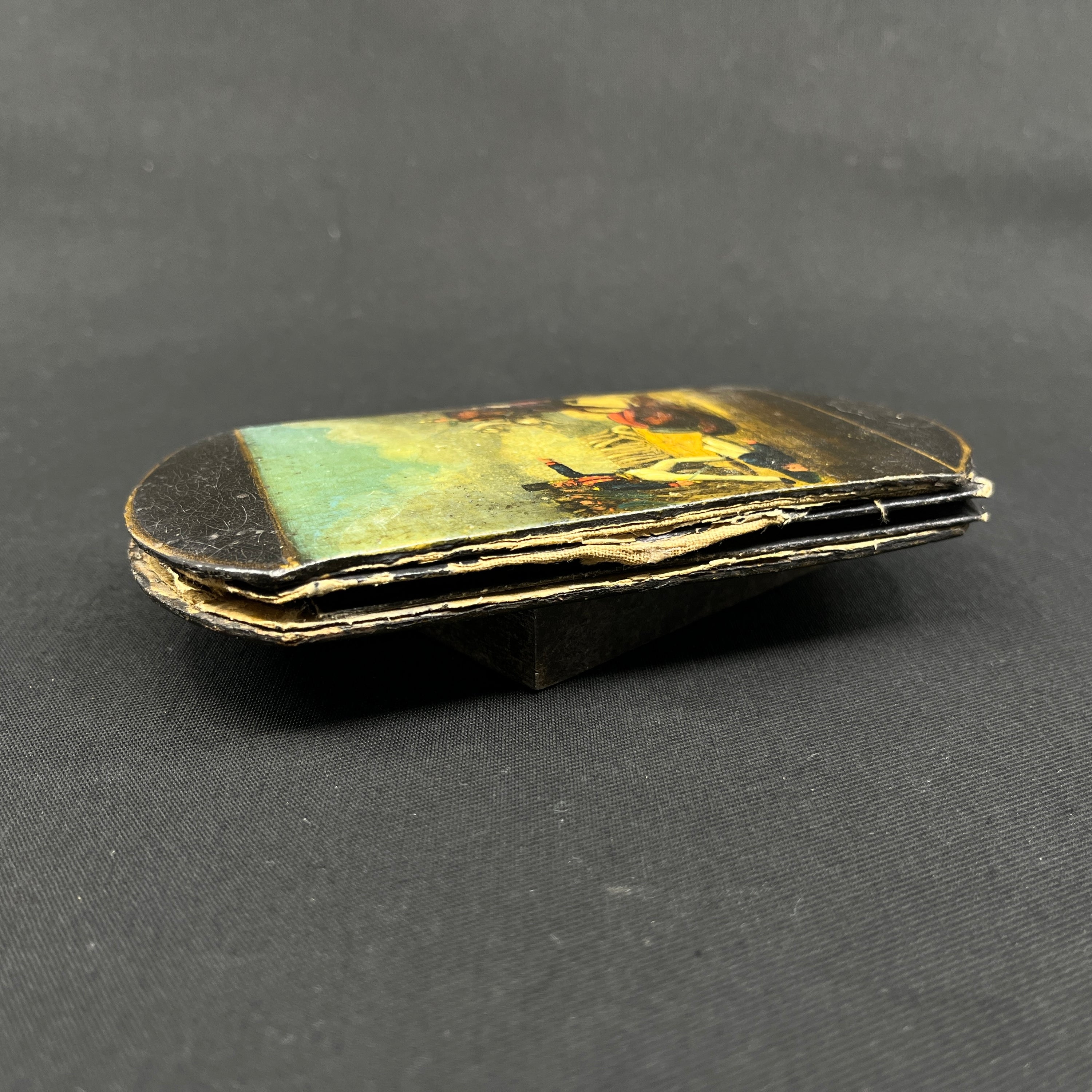 Etui i papmache fra 1800 tallet - Battle of Buena Vista