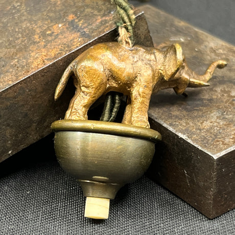 Electrical switch for the maid - Viennese bronze