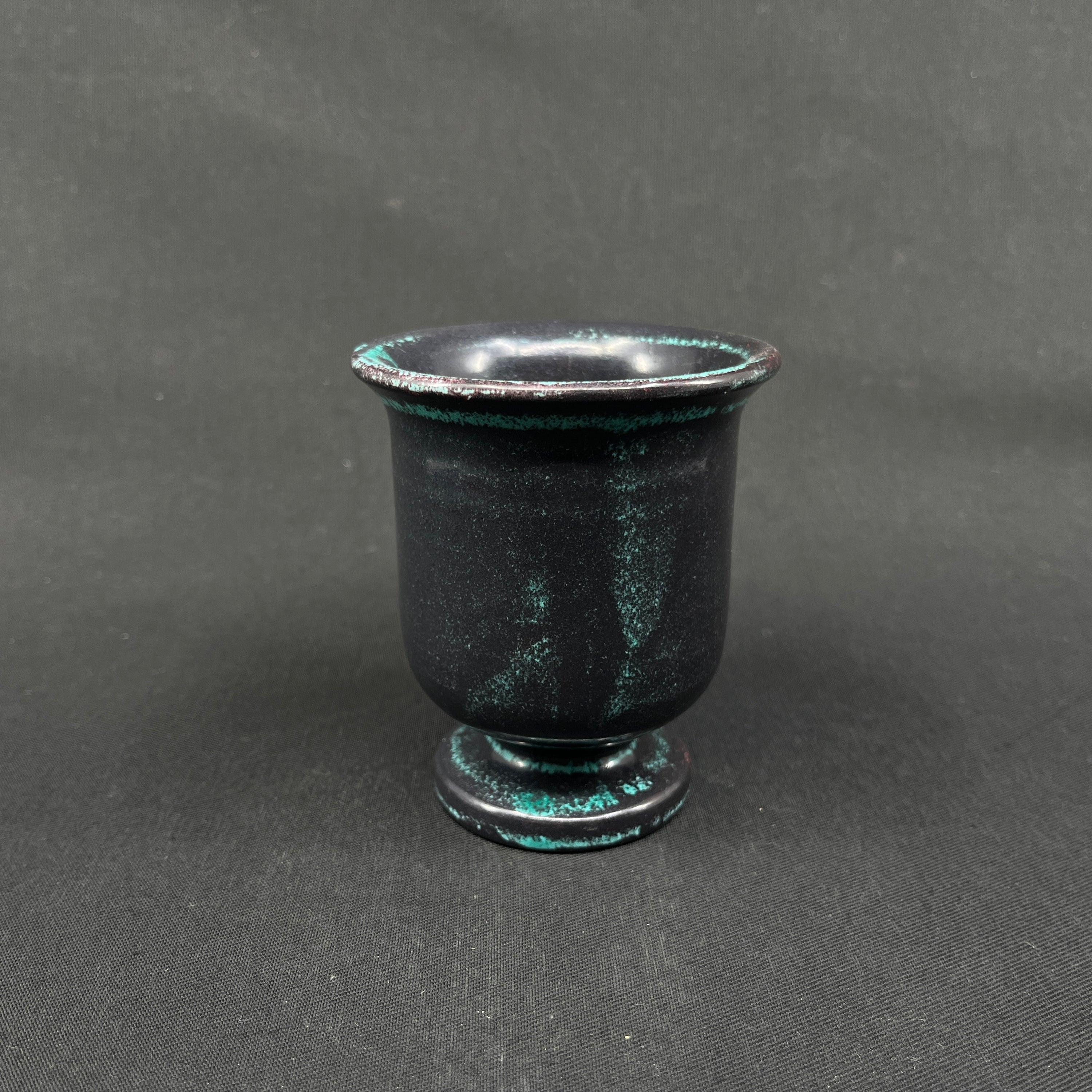 Fint sort bæger - vase fra Kähler