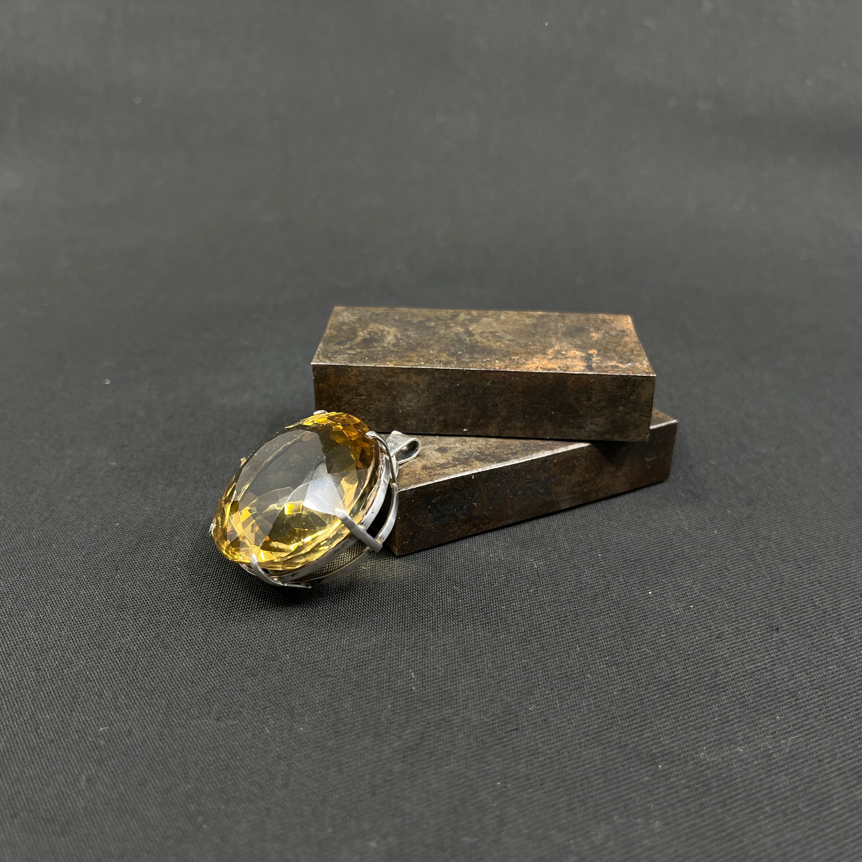 Stor brilliant slebet gylden citrin vedhæng