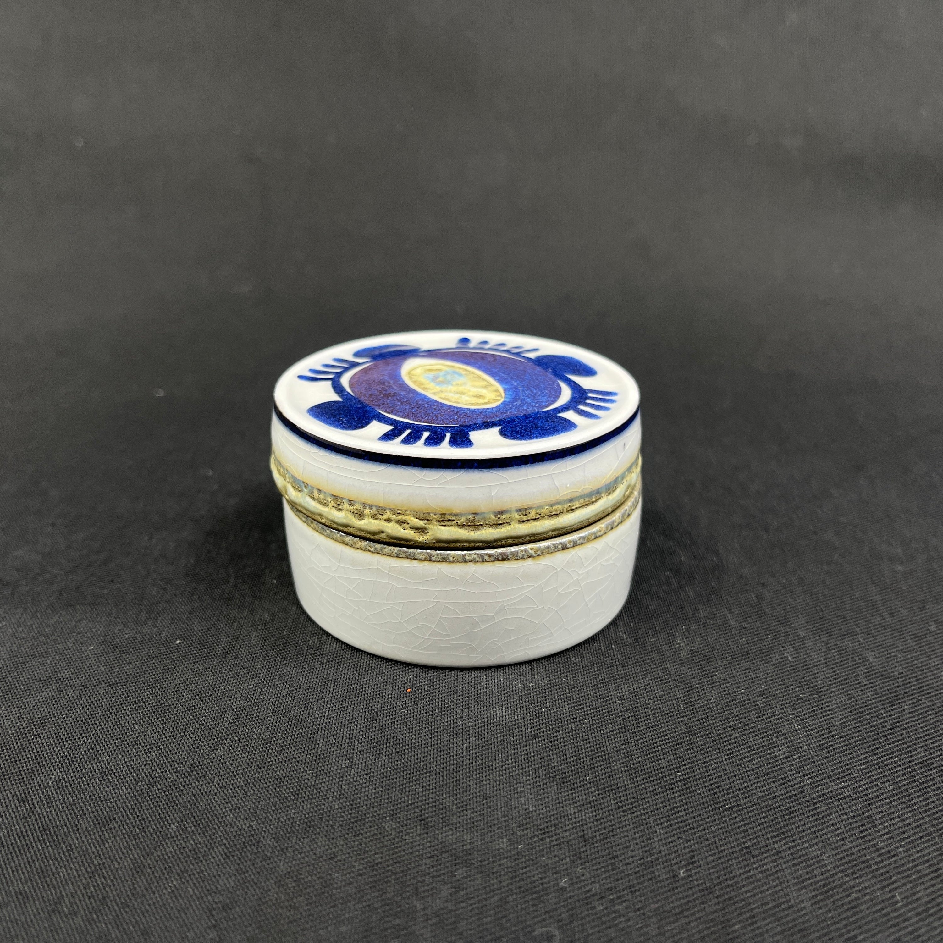 Small lidded jar from Aluminia