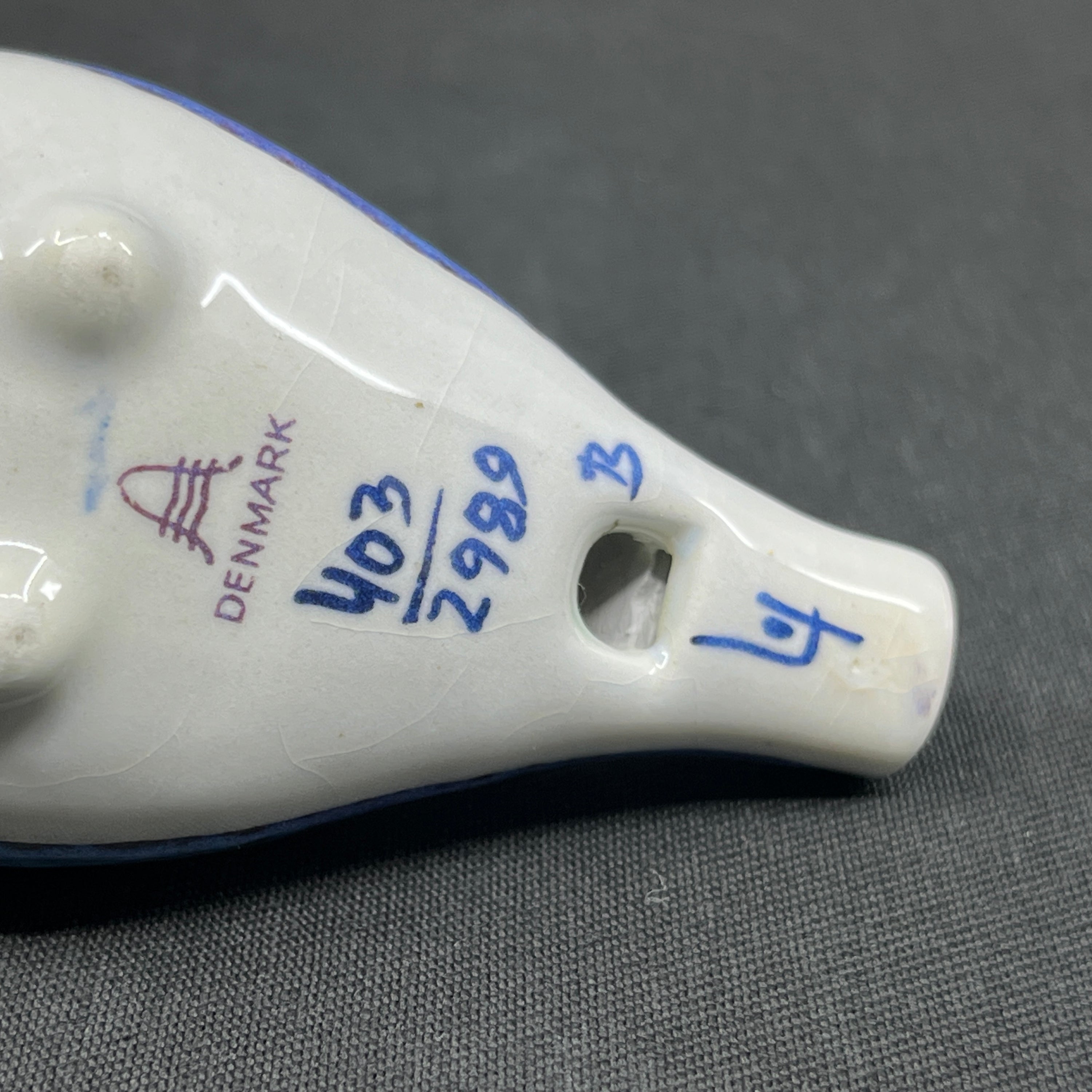 Piv-i-ass bird from Aluminia