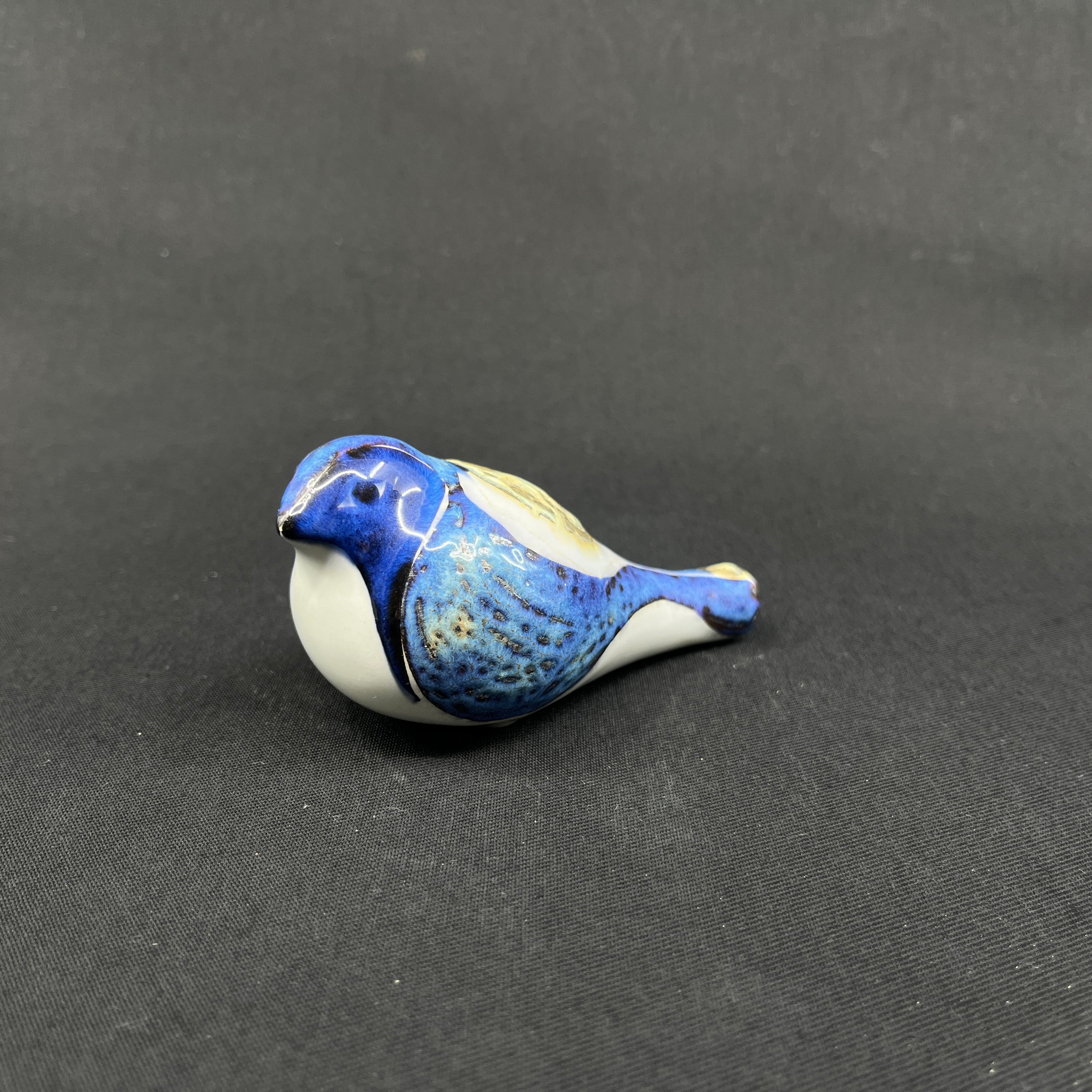 Piv-i-ass bird from Aluminia