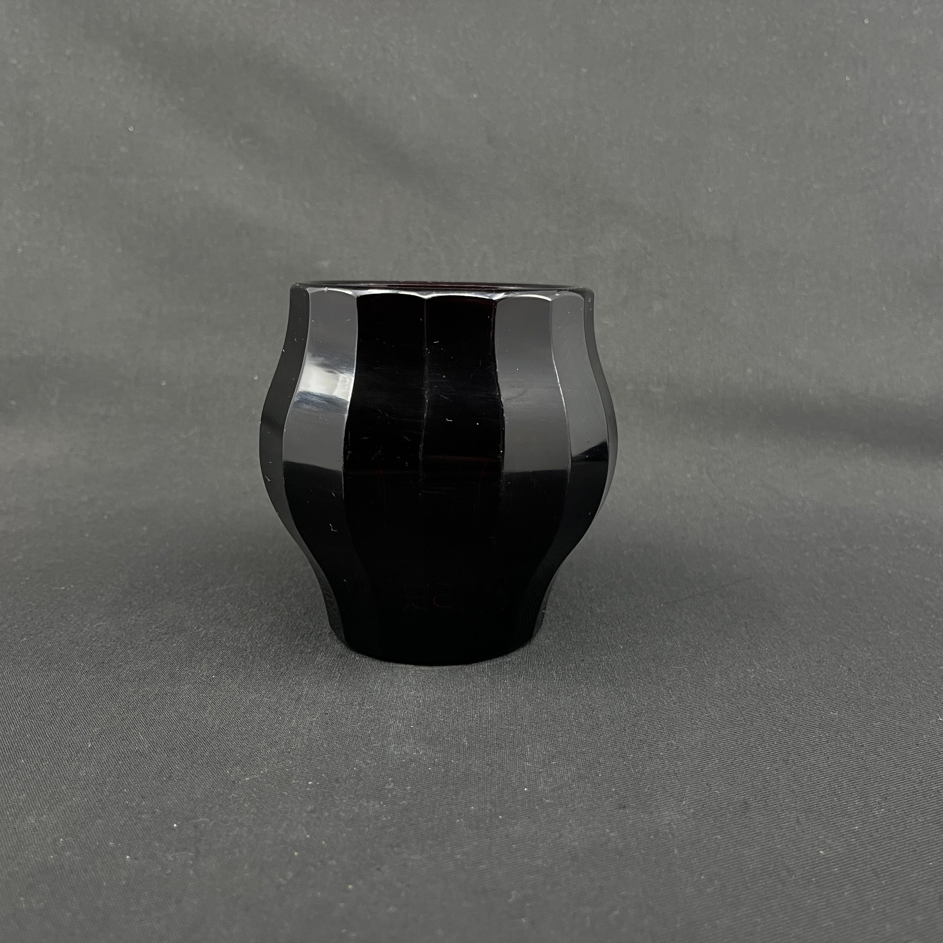 Ruby red art deco vase, 11 cm.