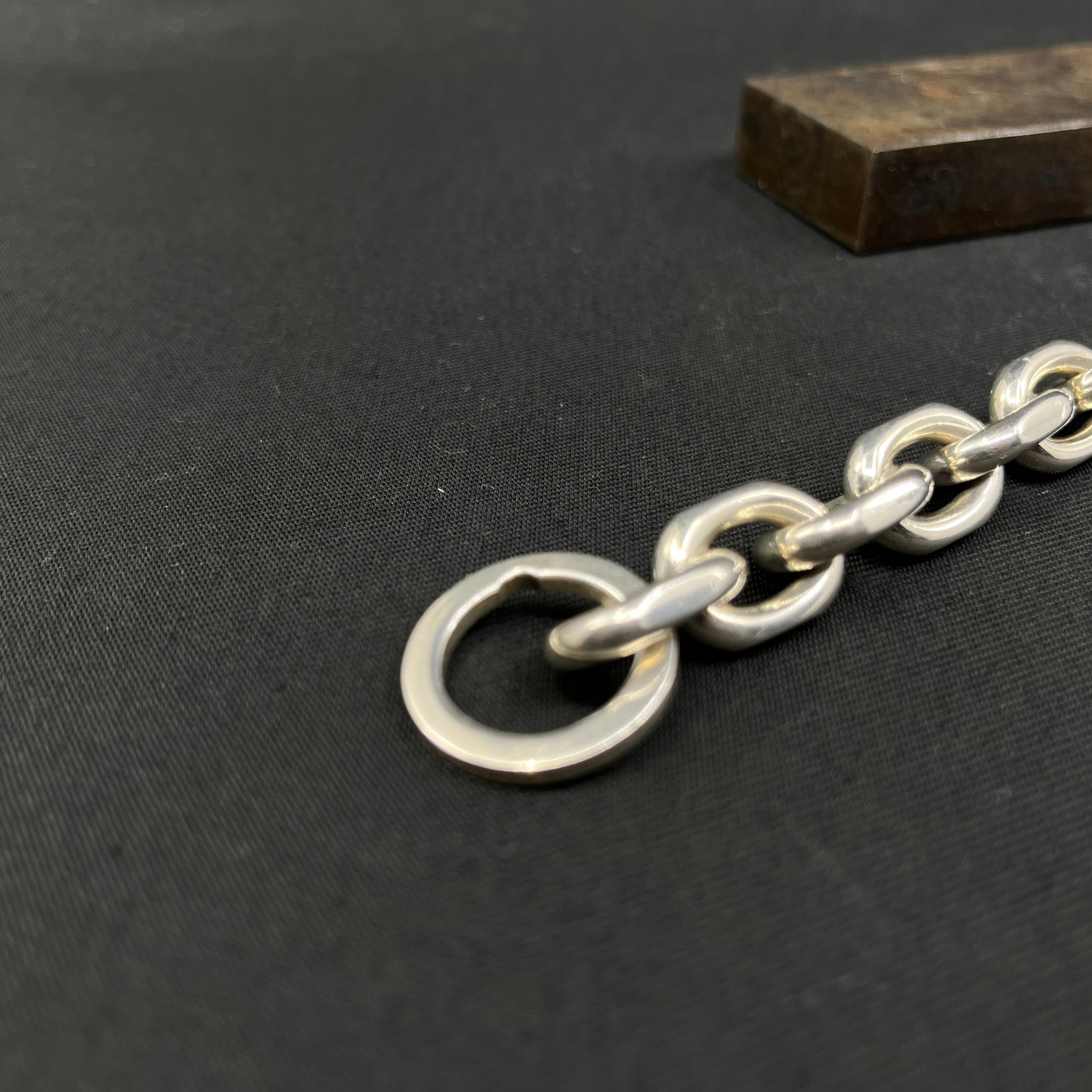 Ankerkæde i sterlingsølv, 22 cm.