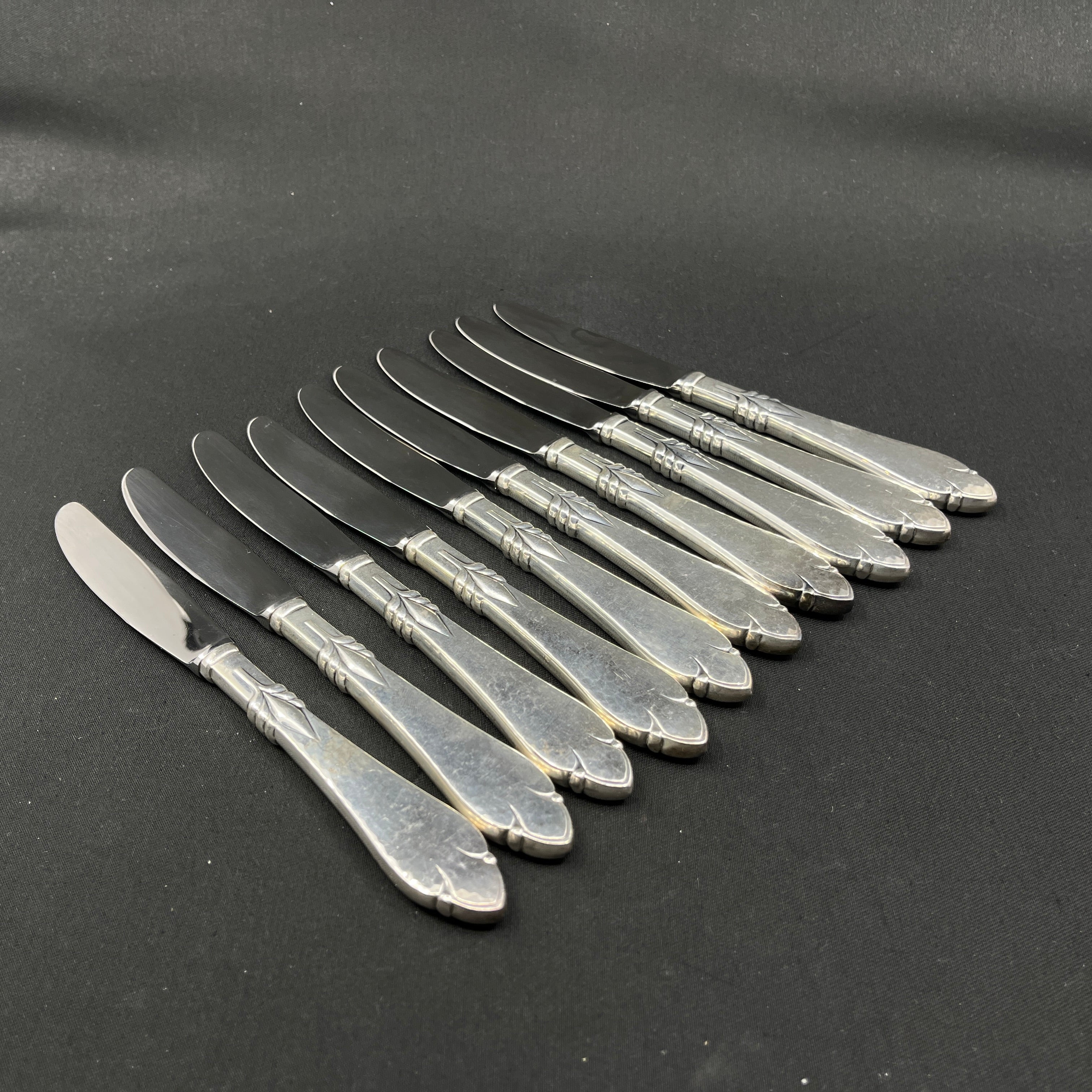 Freja middagskniv i sølv, 22 cm.