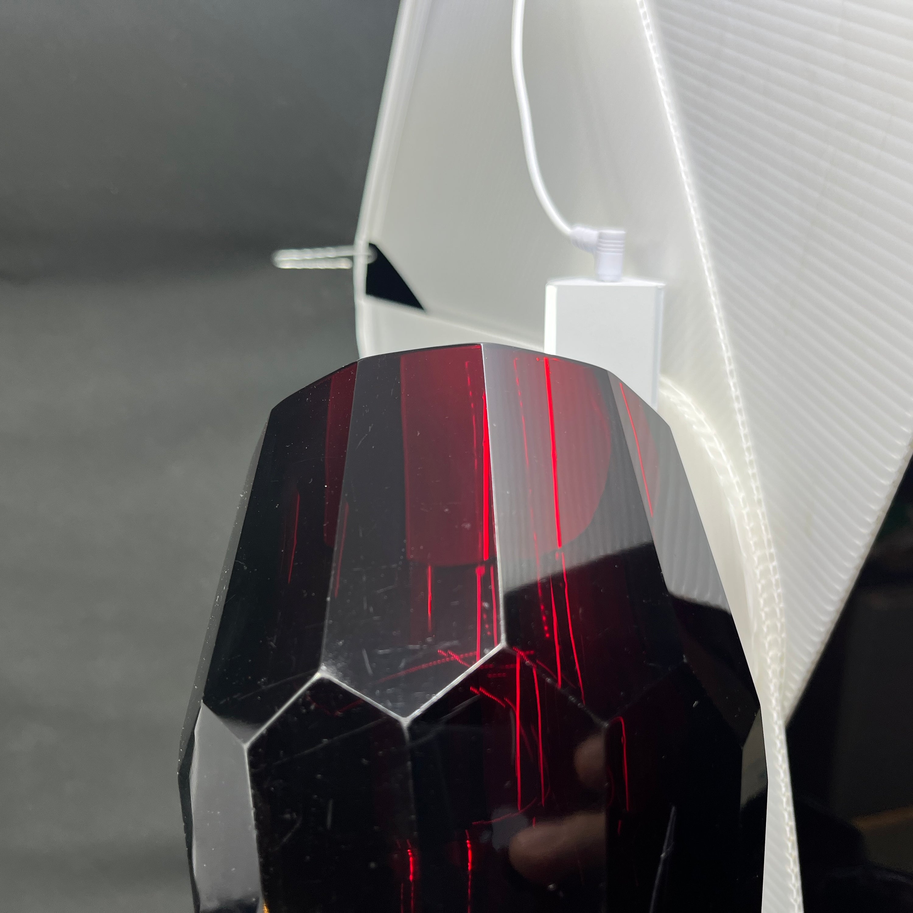 Flot stor rubinrød art deco vase