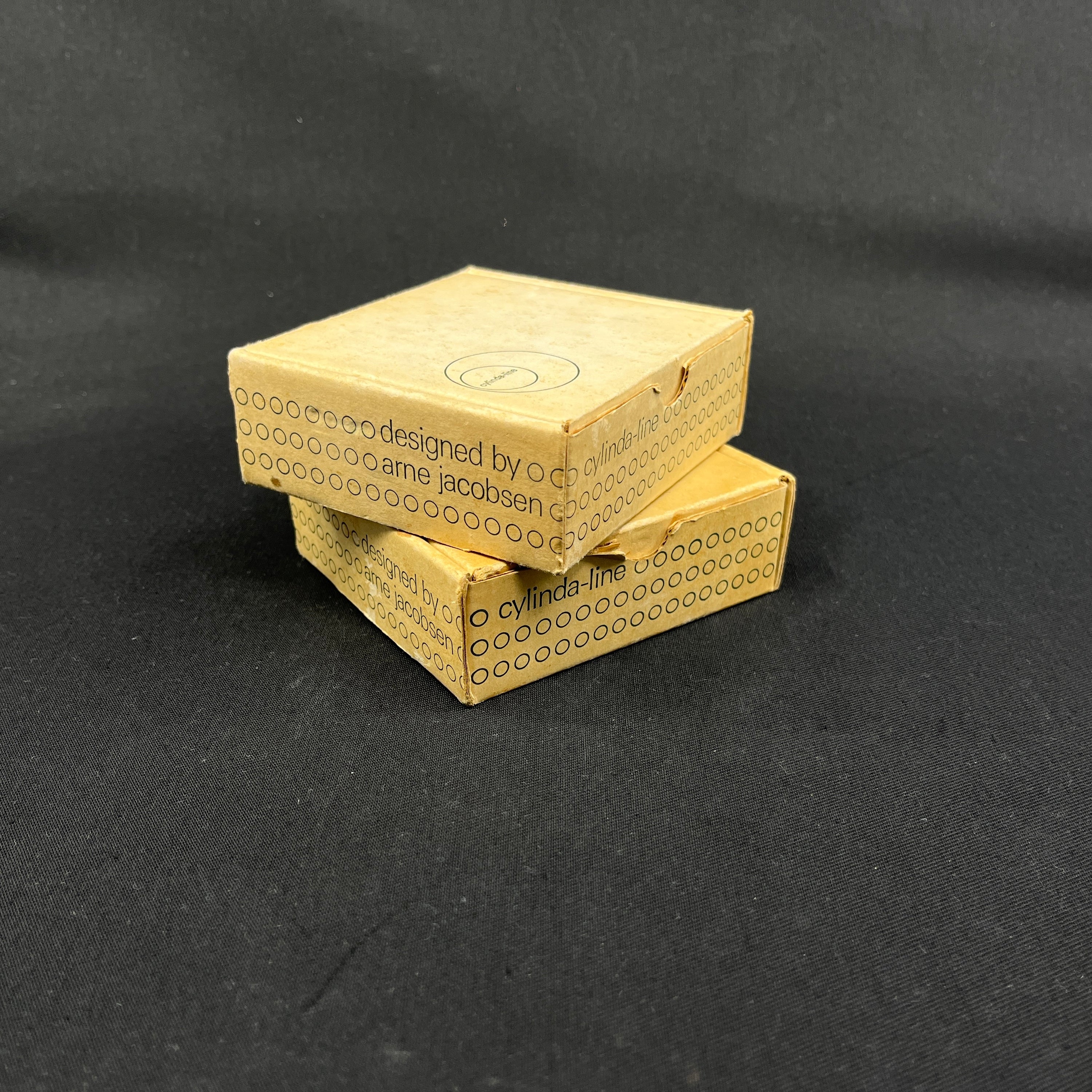 Cylinda-line glass trays from Stelton in the box