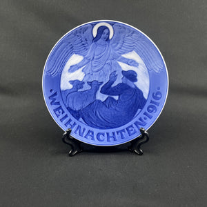 Royal Copenhagen Christmas plate 1916 with german text