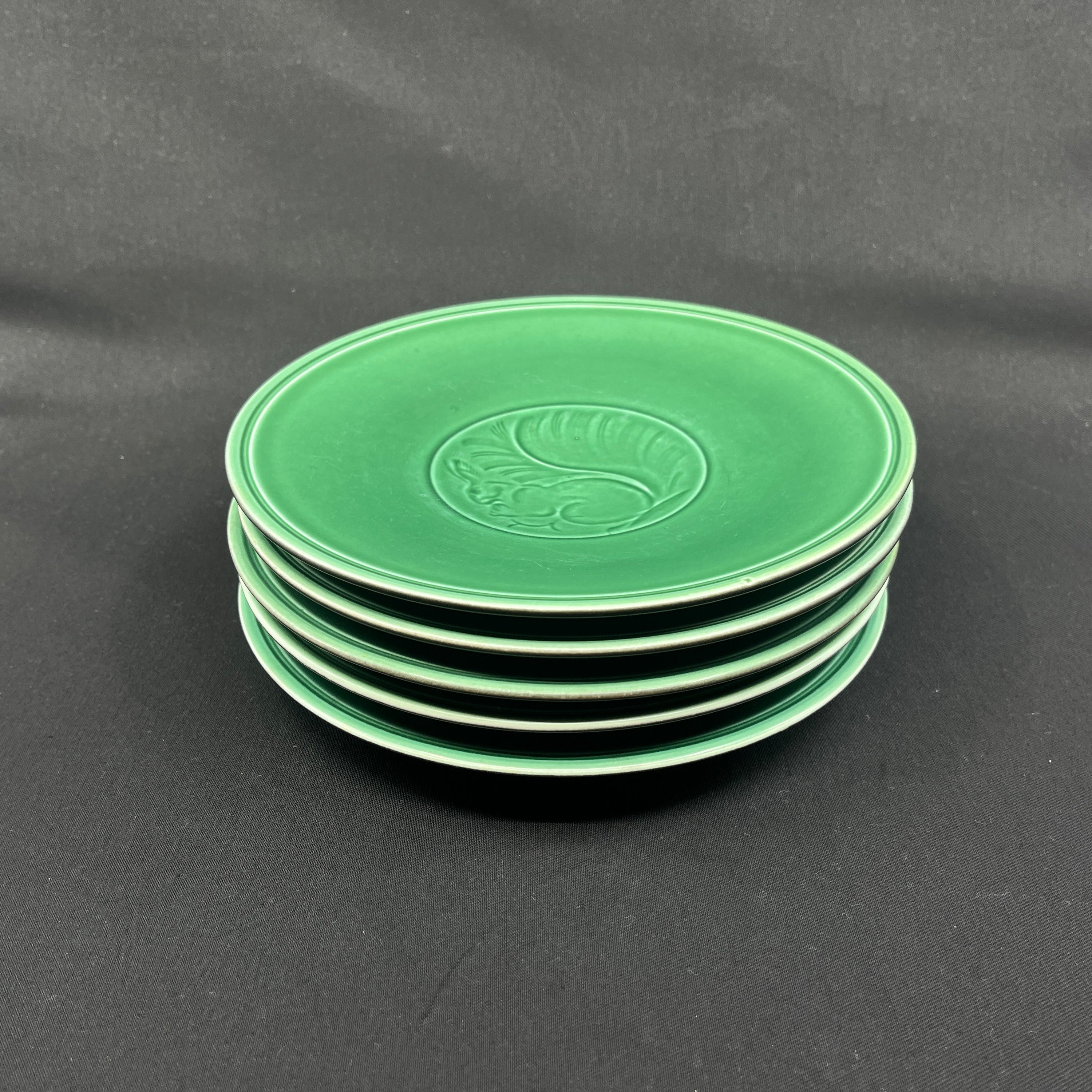 Dark green Solbjerg dish with squirrel