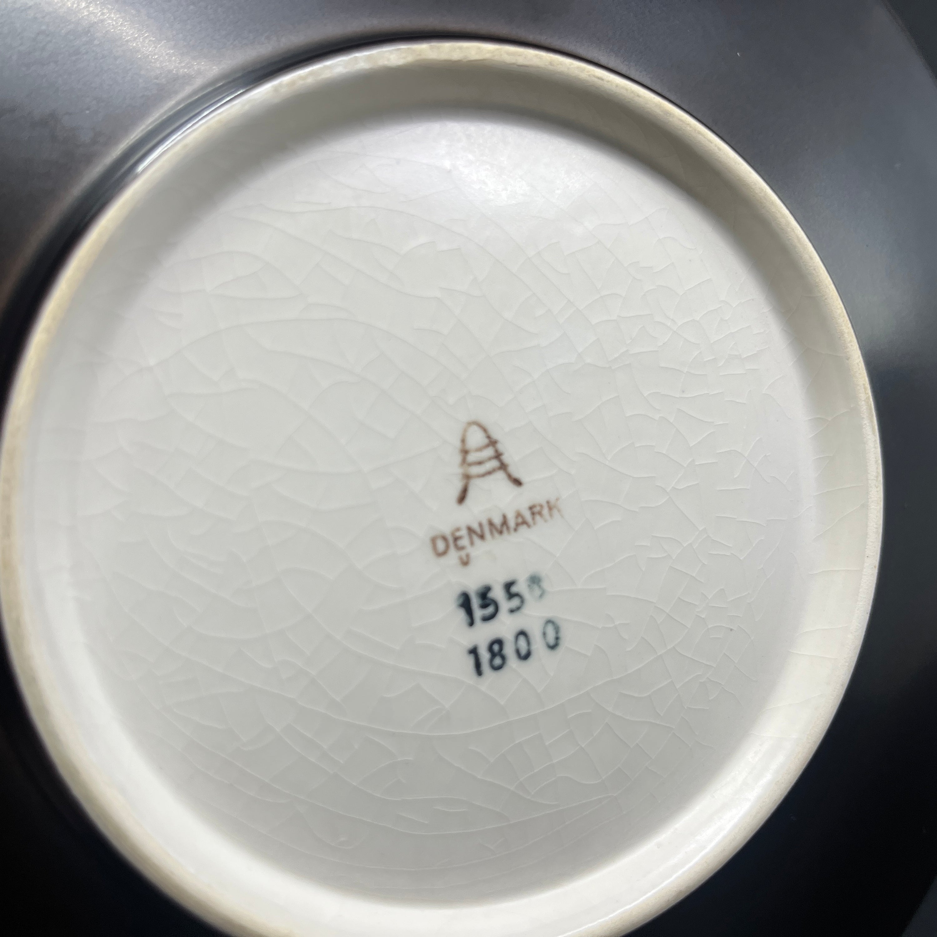 Dark green Solbjerg dish with squirrel