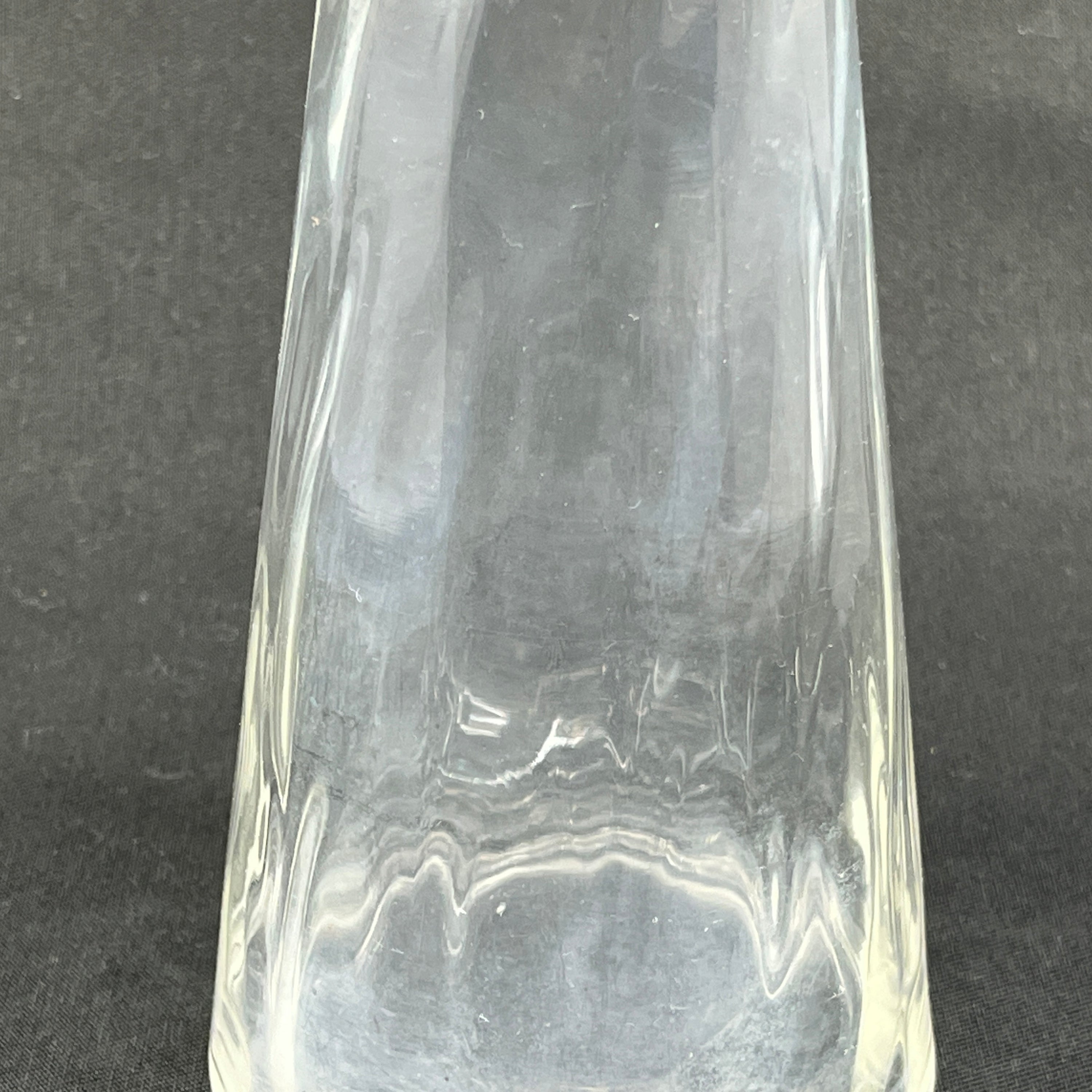Clear hyacinth glass with ruffled edge