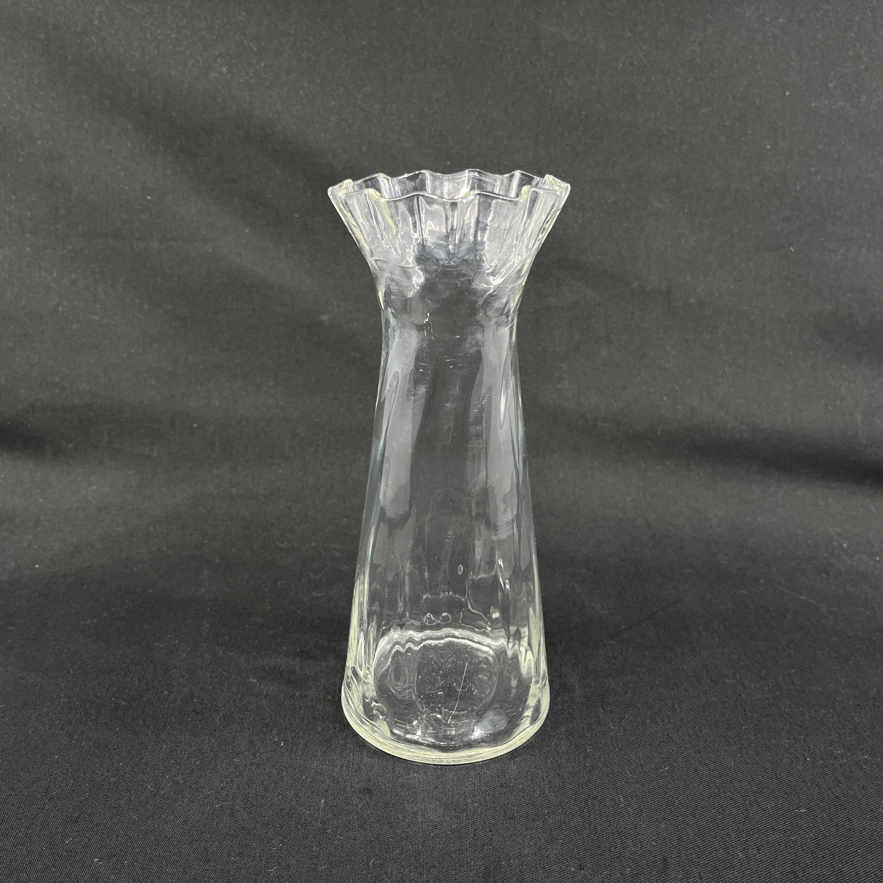 Klart hyacintglas med flæsekant