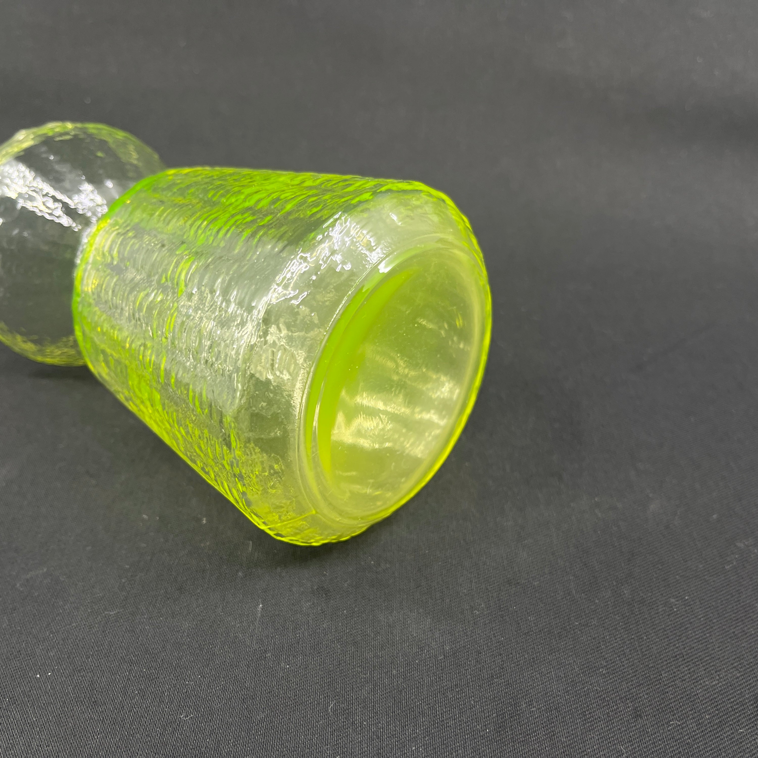 Uranium green hyacint vase from Riihimäen Lasi