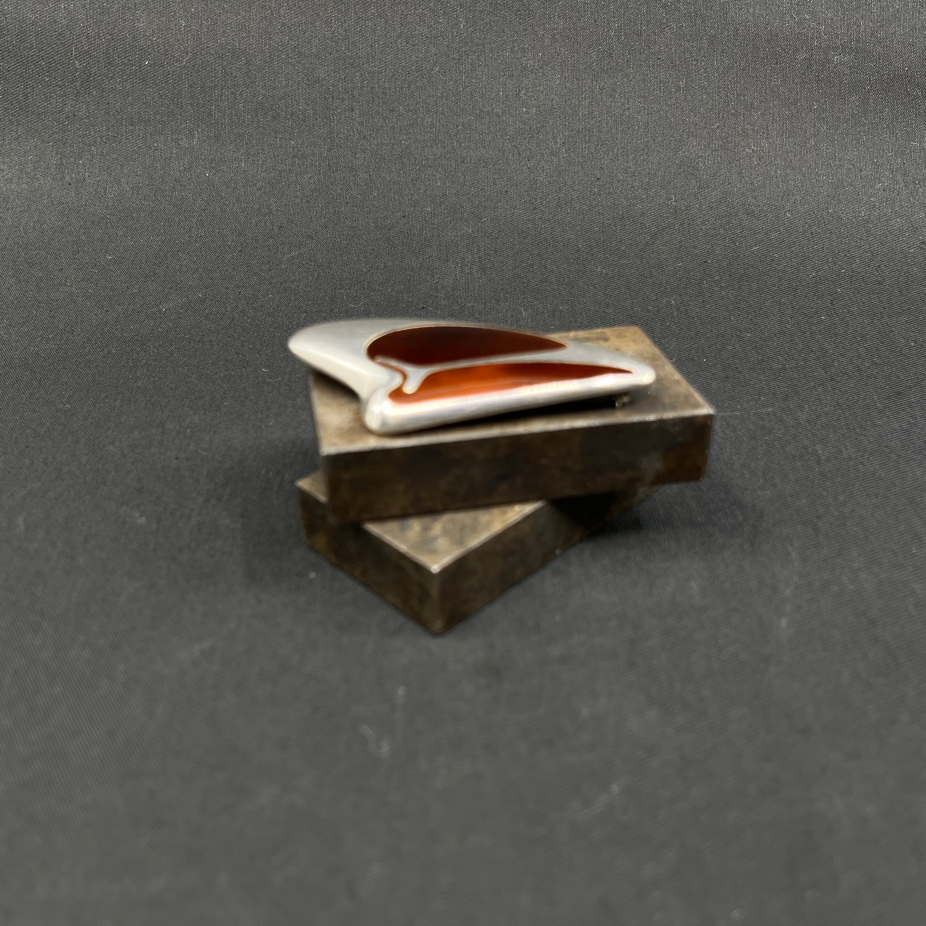 Henning Koppel broche fra Georg Jensen