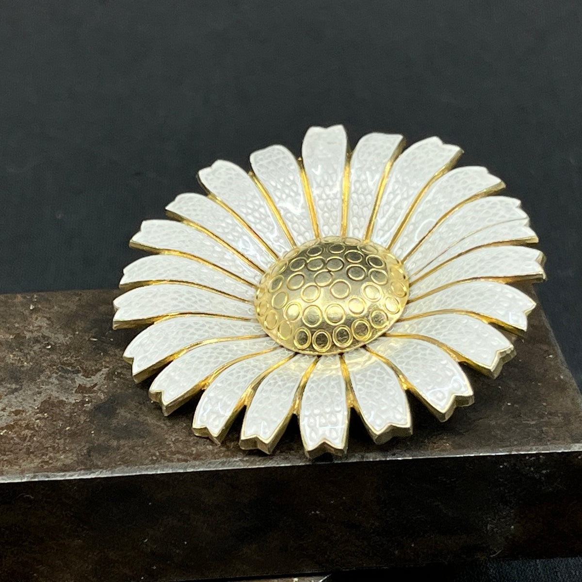 Original Anton Michelsen Marguerite broche - buede blade