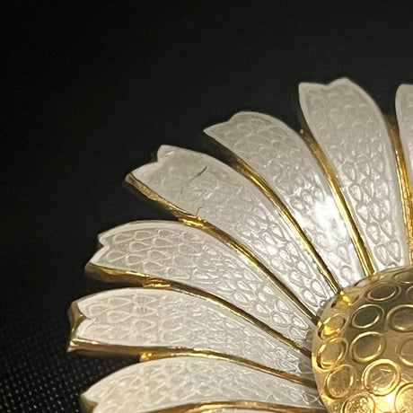 Original Anton Michelsen Marguerite brooch - curved leaves