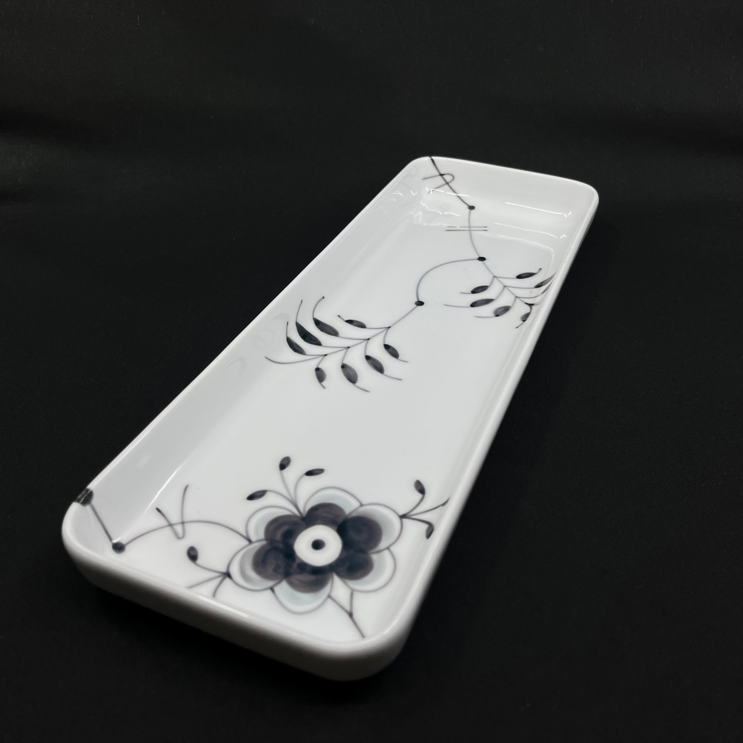 Sort Musselmalet Mega aflangt fad