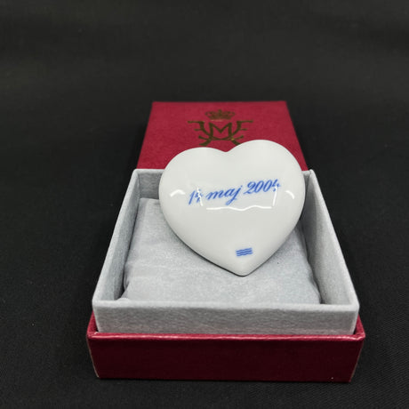 Heart from the Crown Prince couple's wedding in 2004 in a box