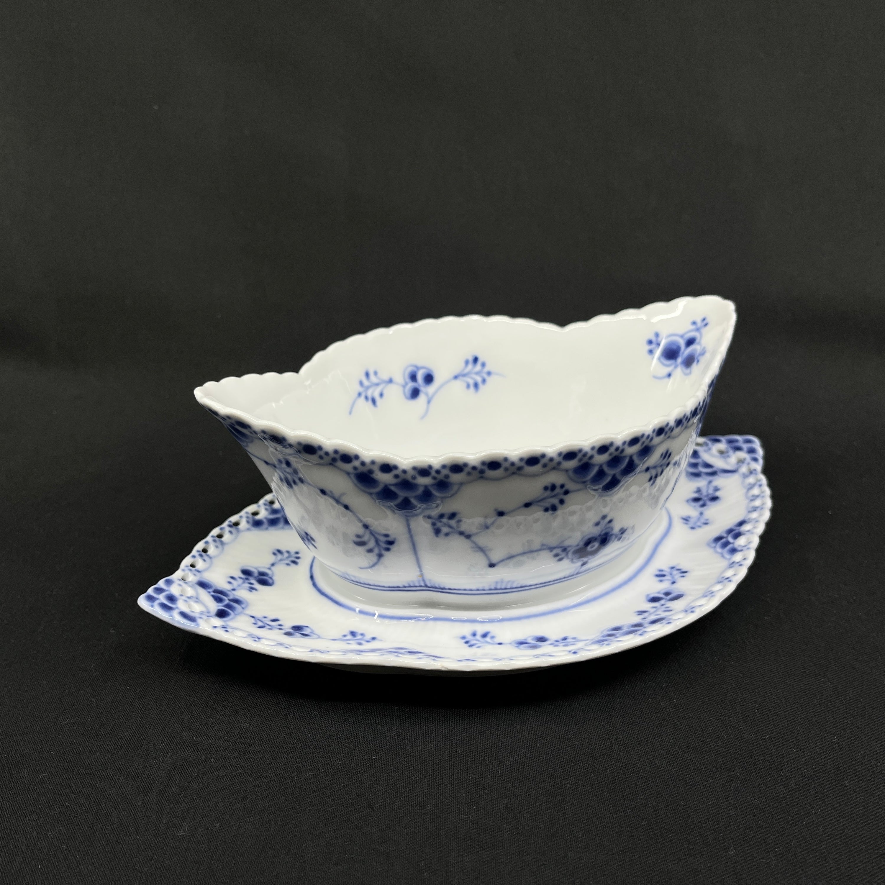 Musselmalet Helblonde sovseskål, 1898-1923