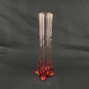 Lyserød kantet vase fra 1920'erne