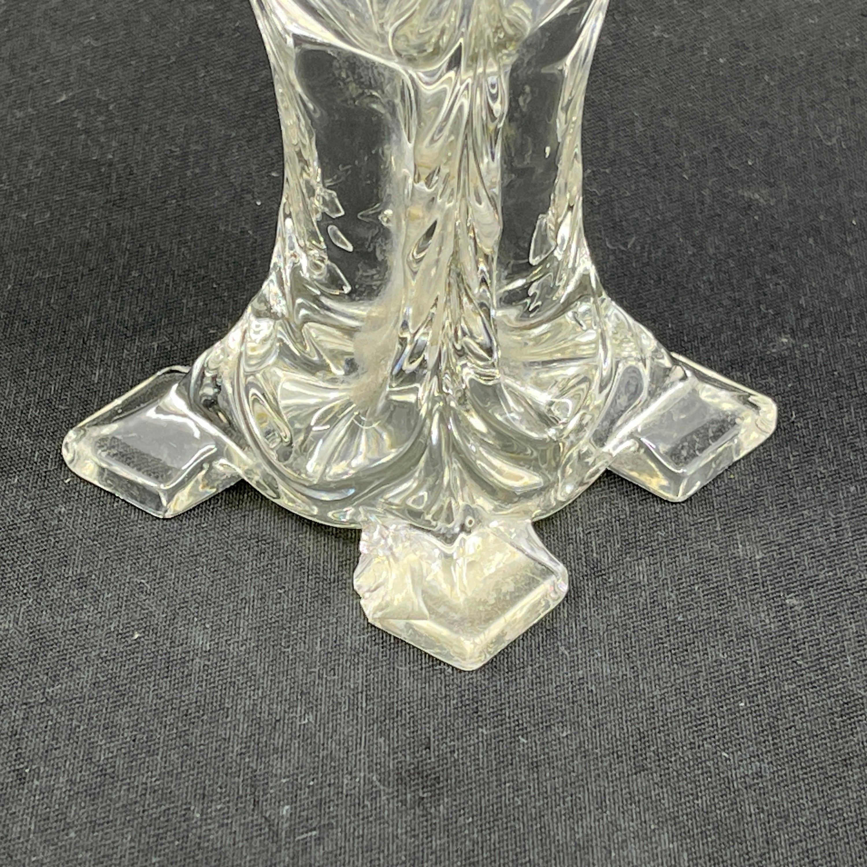 Høj vase med "ben" fra 1920'erne