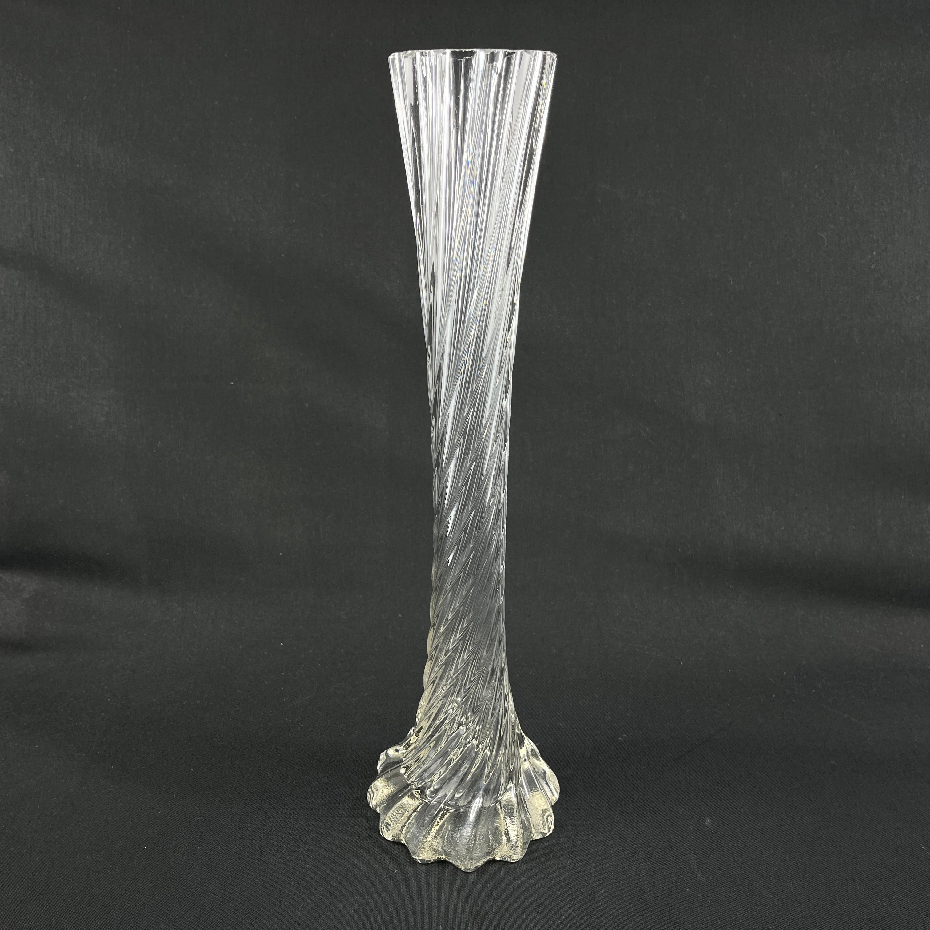 En snoet vase fra 1950'erne, 32 cm.