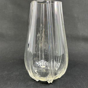 Fin dråbeformet vase fra 1920'erne, 16 cm.