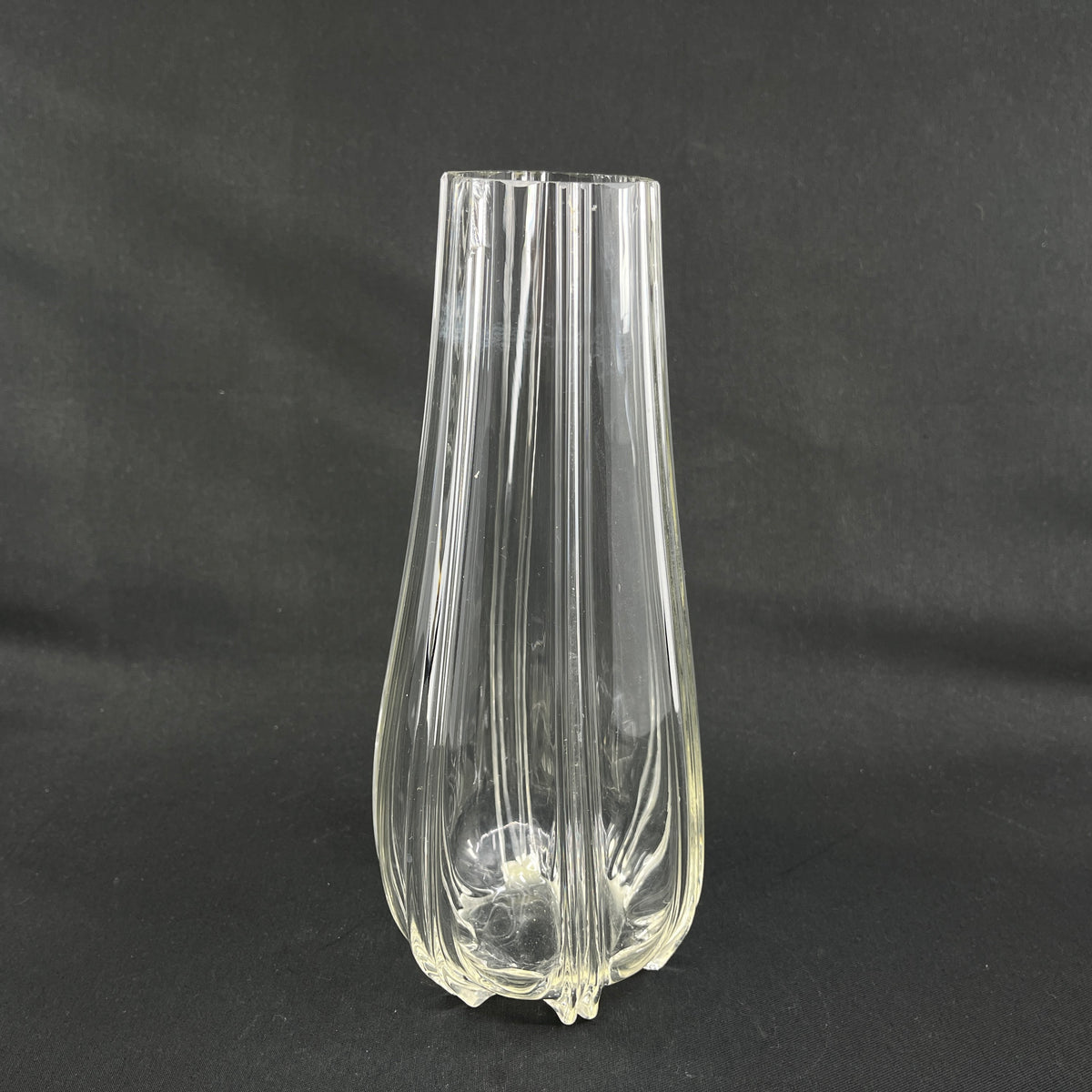 Fin dråbeformet vase fra 1920'erne, 25 cm.