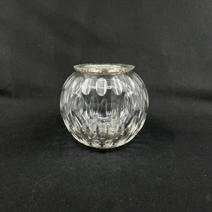 Spherical vase with olive carvings