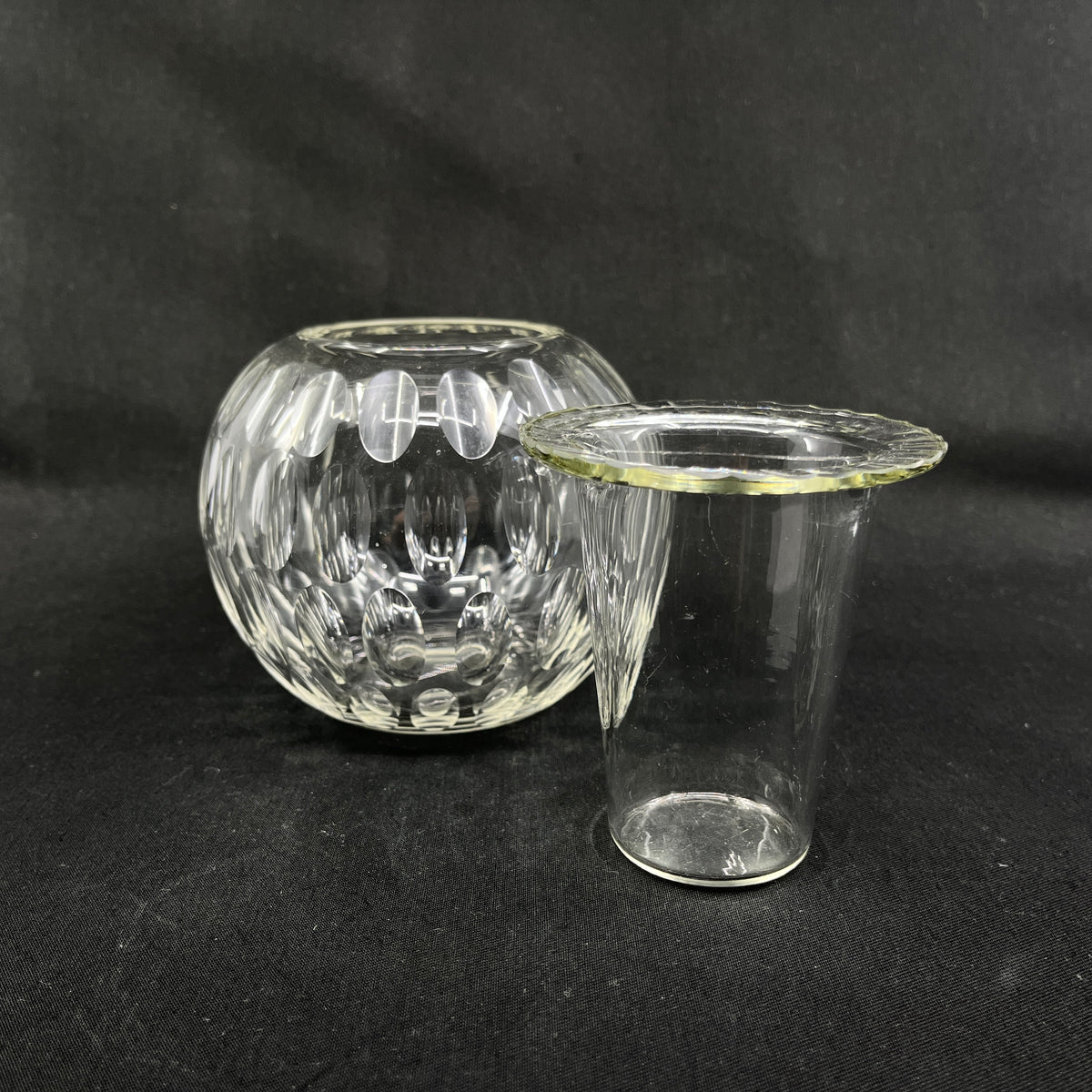 Spherical vase with olive carvings
