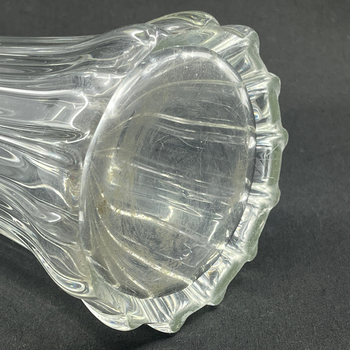 Fine cylindrical vase from the 1920s