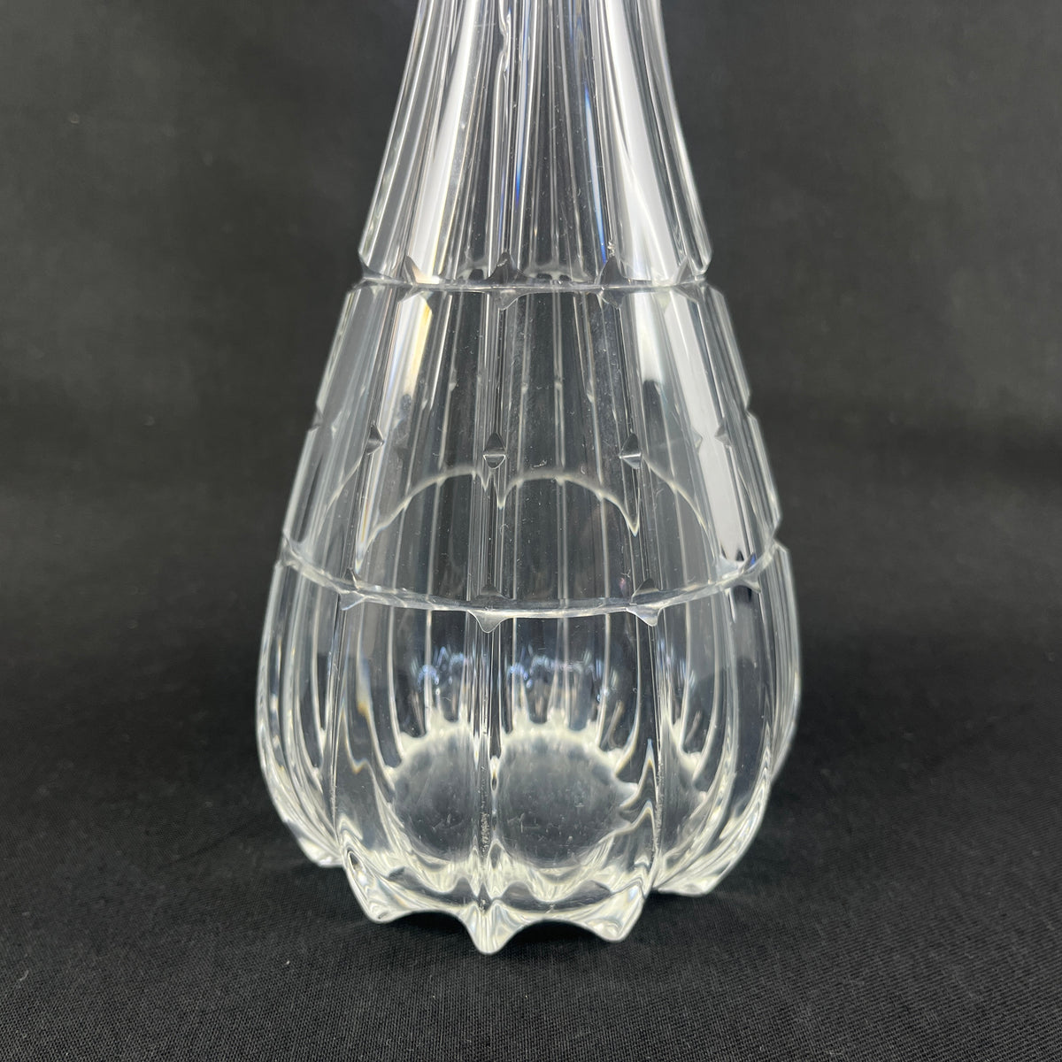 Tall vase with fine cuts, 29 cm.
