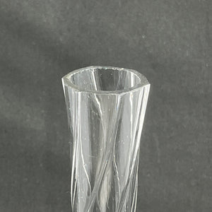 En snoet vase fra 1930'erne, 23 cm.
