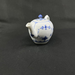 Small rare Blue Fluted Plain teapot, 1/247