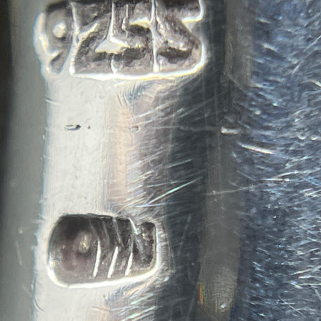Armring af Ole W. Jacobsen, 7,6x6,6 cm.