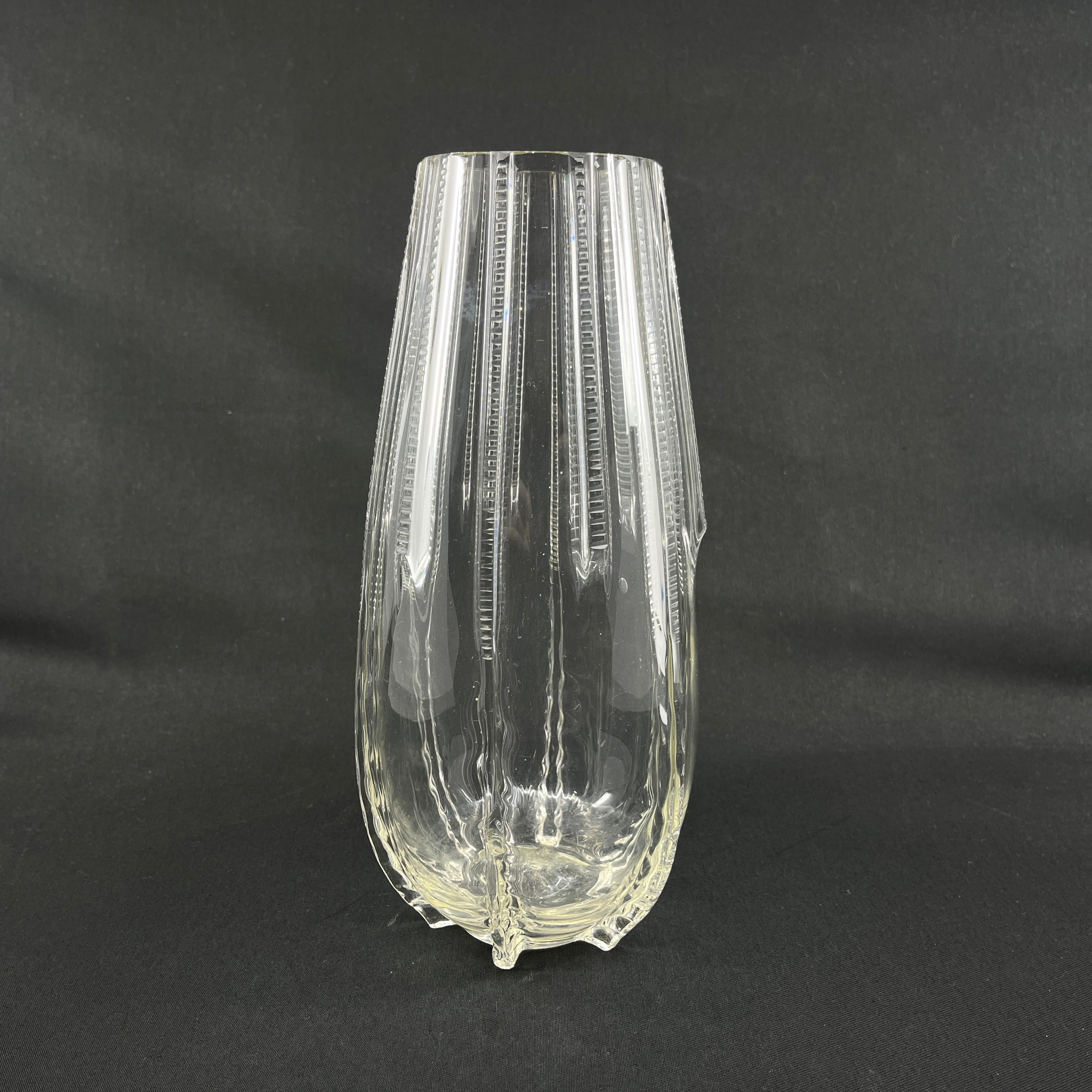 Fin dråbeformet vase fra 1920'erne, 25 cm.