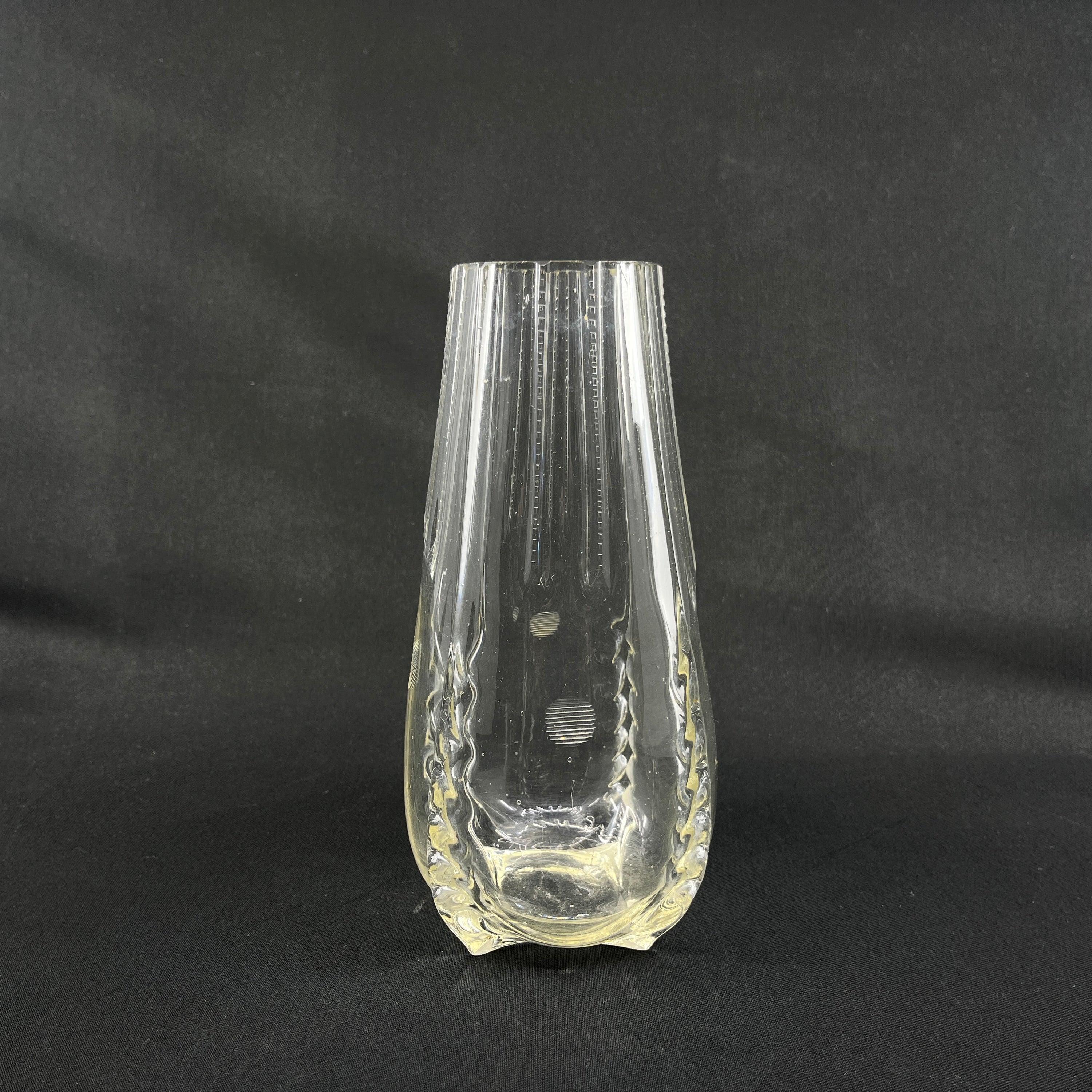Dråbeformet vase fra 1920'erne, 20 cm.