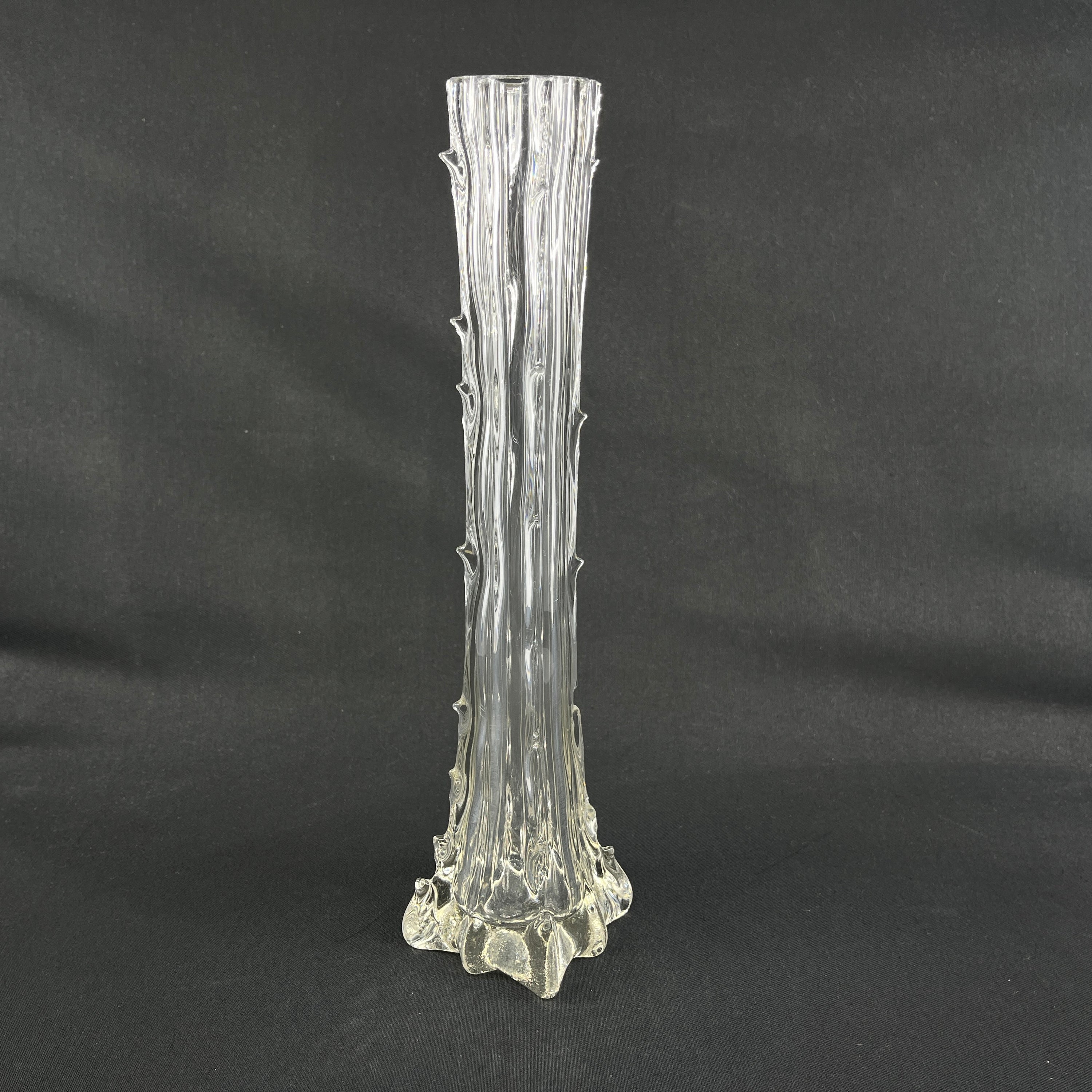 Fine thorned vase from the 1920s, 30 cm.