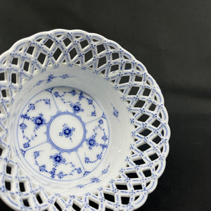 Blue Fluted Full Lace Fruit Bowl 1/1050