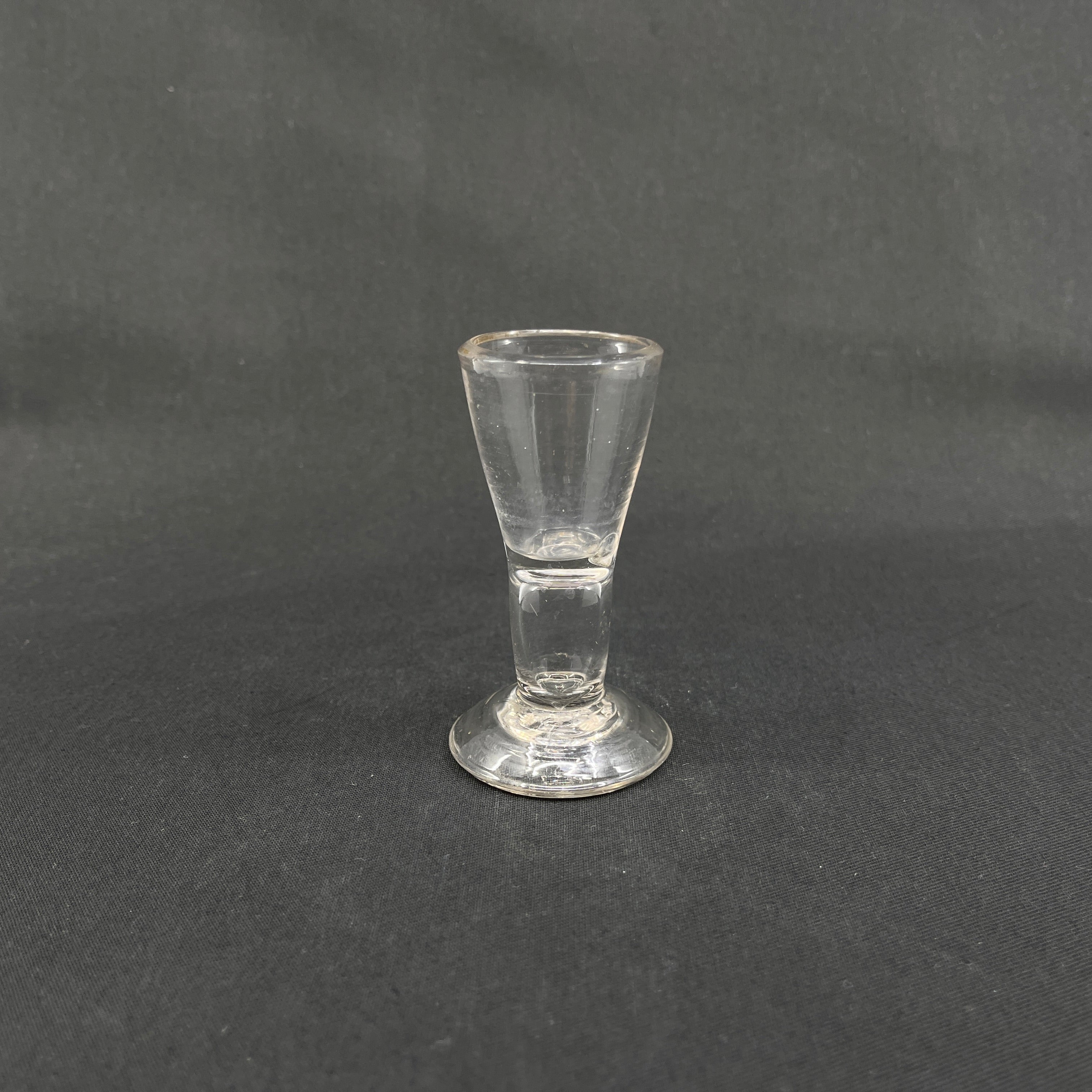 Frimurerglas med luftperle, 8,6 cm.