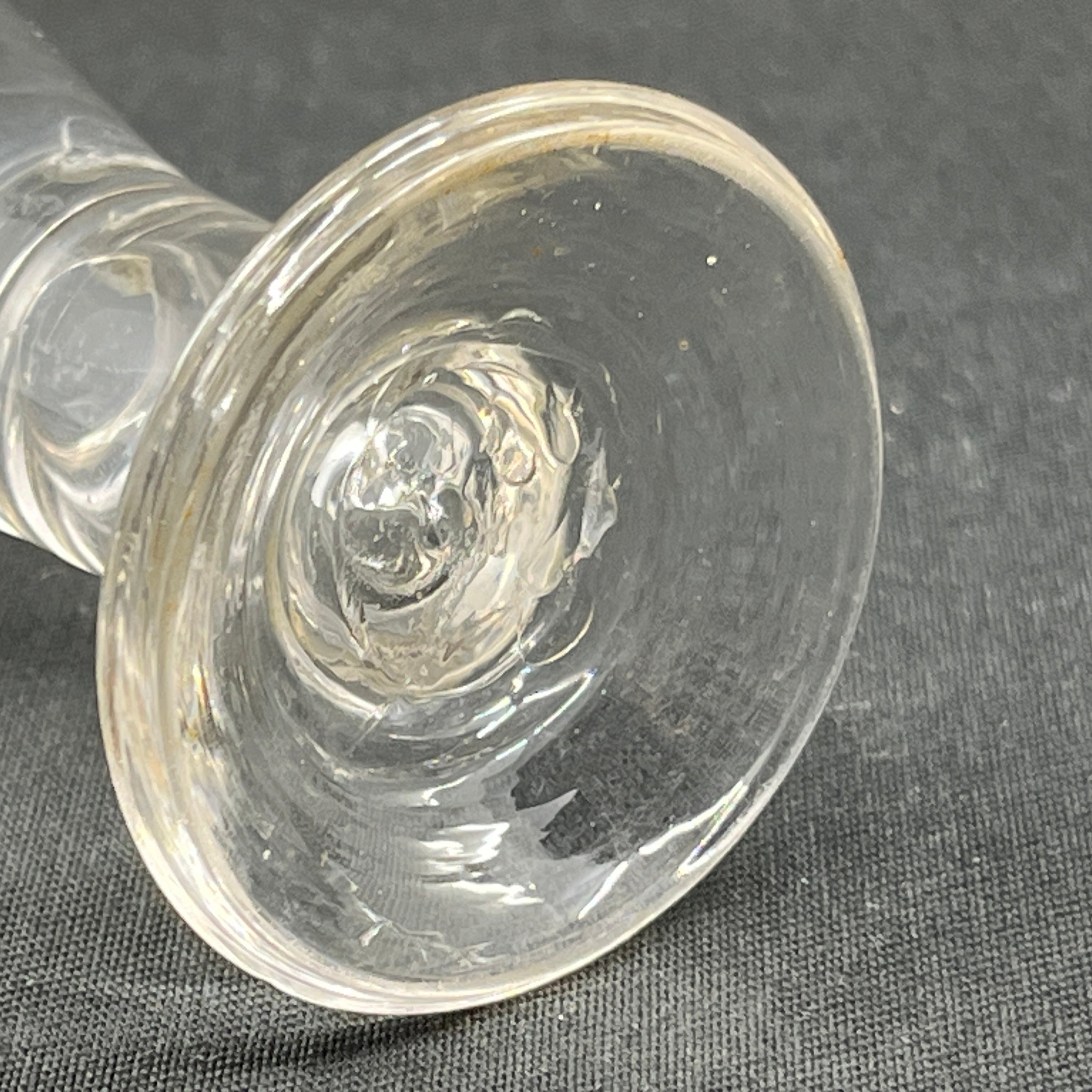 Masonic glass with air bead, 8.6 cm.