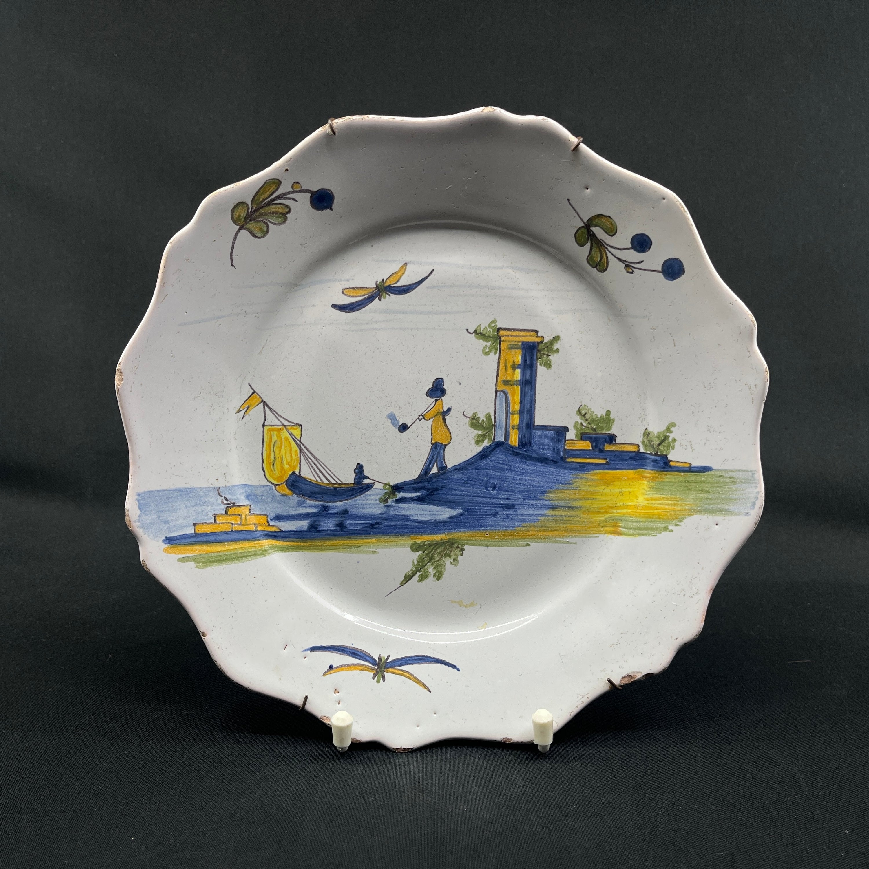 Fransk tallerken fra 1700 tallet